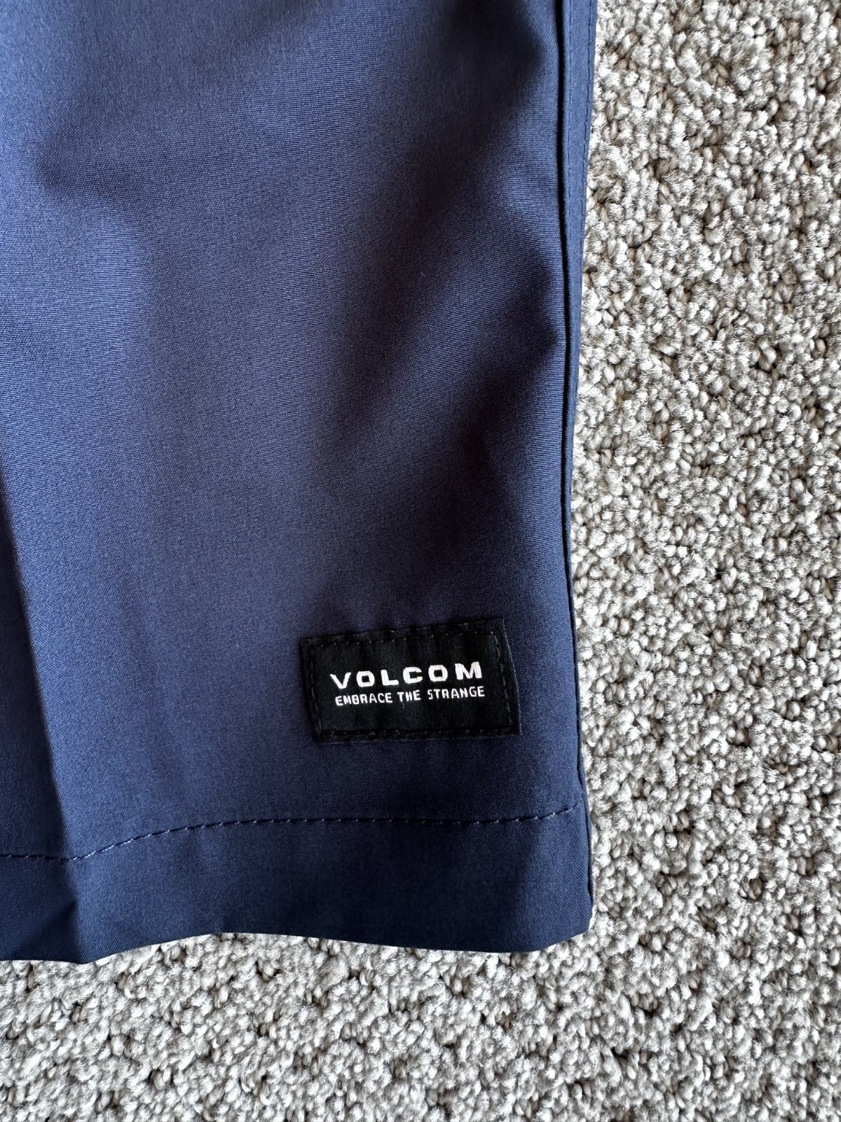 Volcom Men’s Stones 18″ Elastic Waist Hybrid Shorts Size Large Navy New With Tag