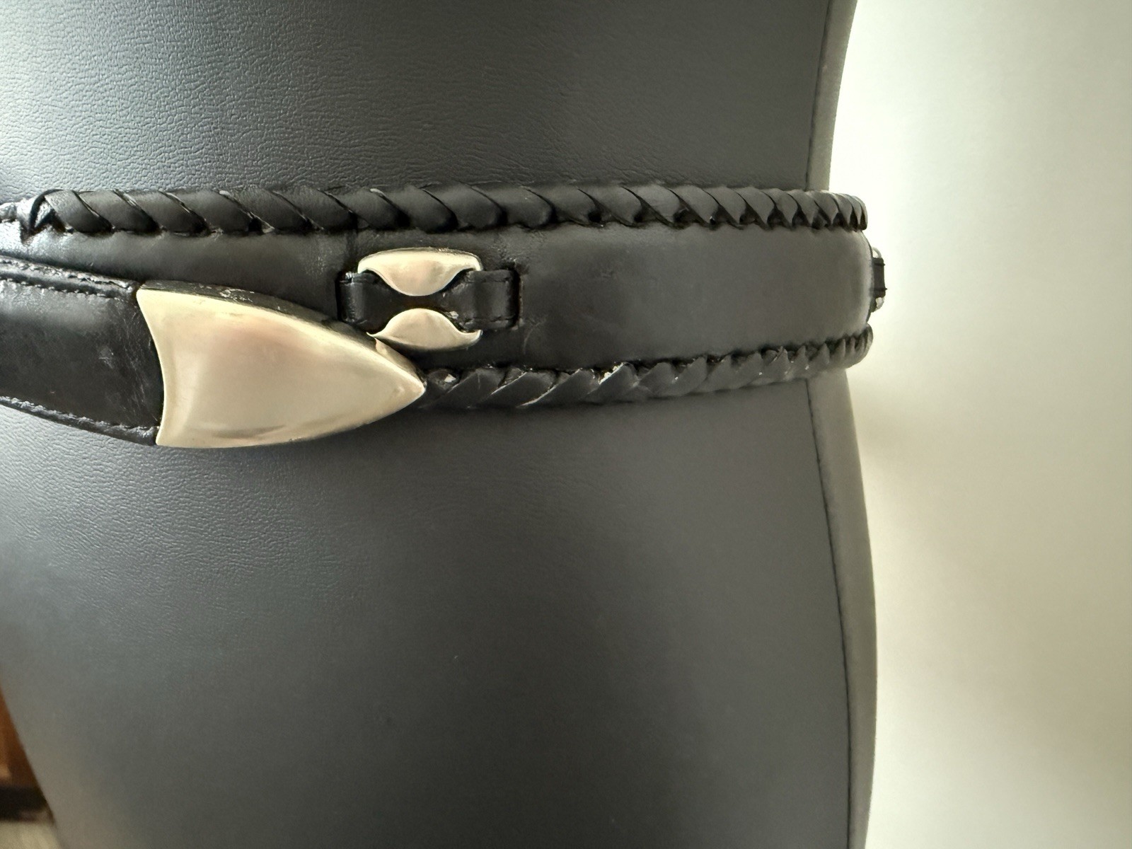 Genuine Full Grain Leather Black Men’s Belt Size 42 Silver Embellishments EUC