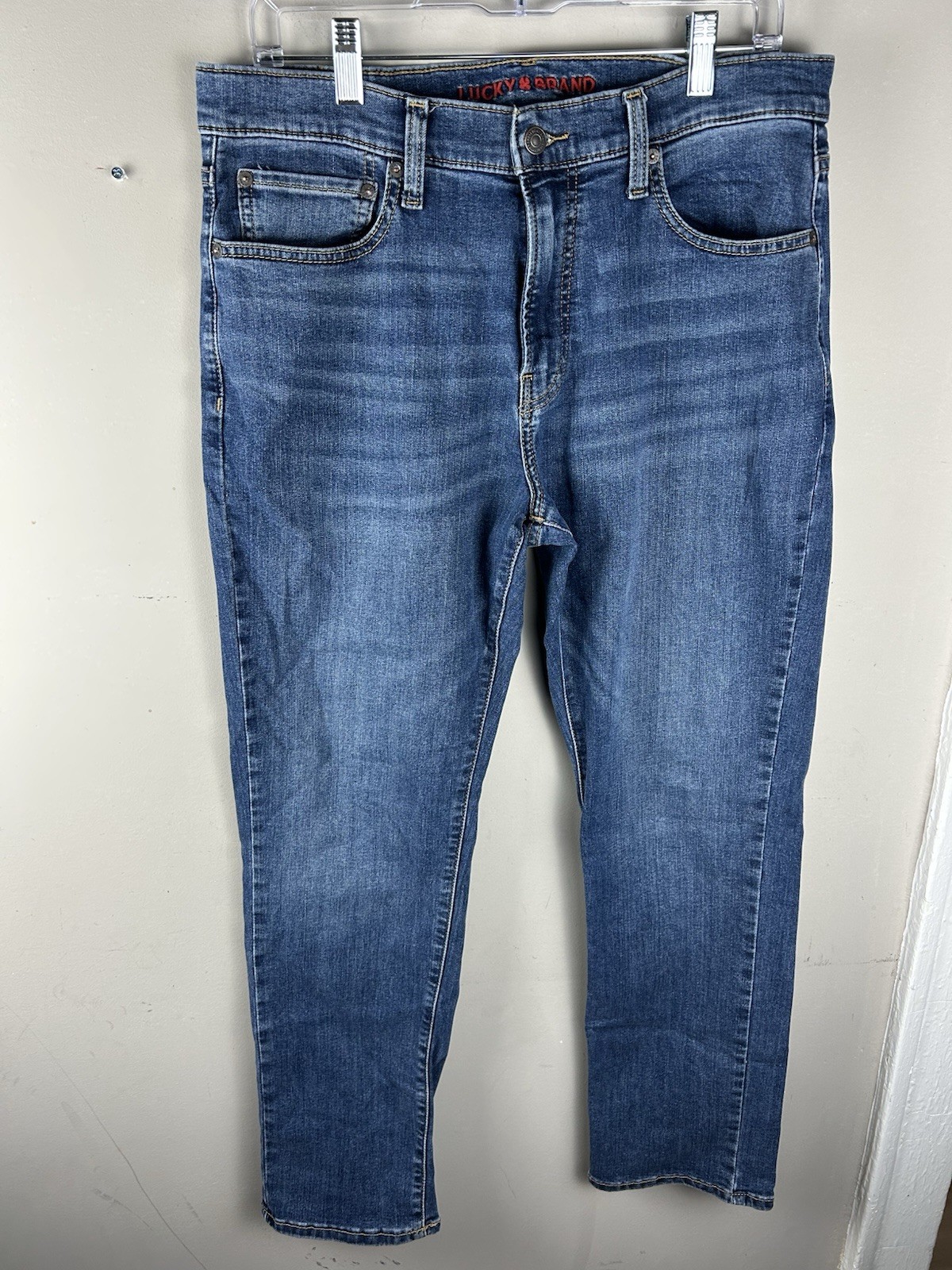 Lucky Brand 410 Athletic Slim Fit Men’s Jean , Size 32×30