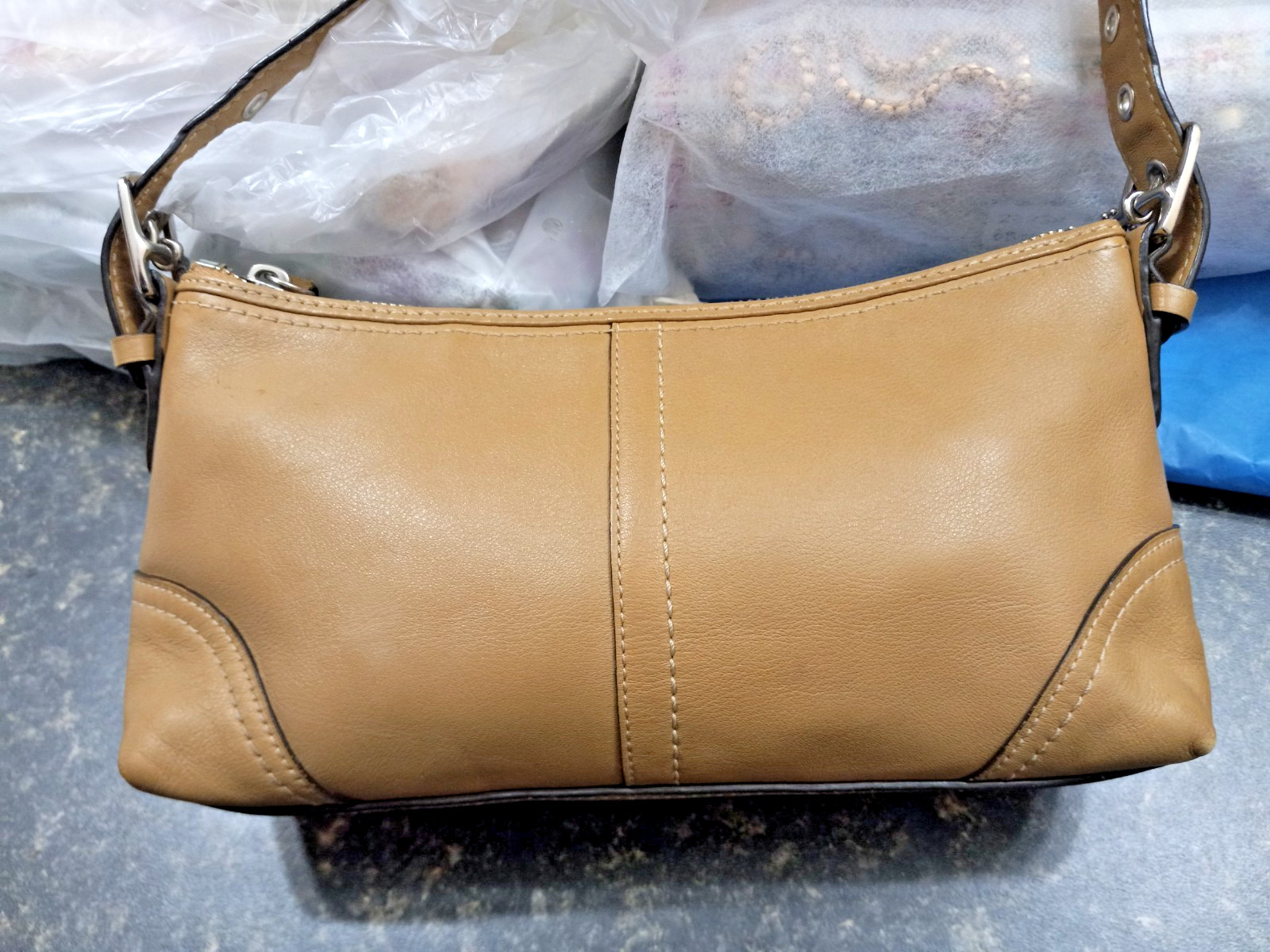 vintage Coach F11195 Hamptons Soho Demi shoulder bag