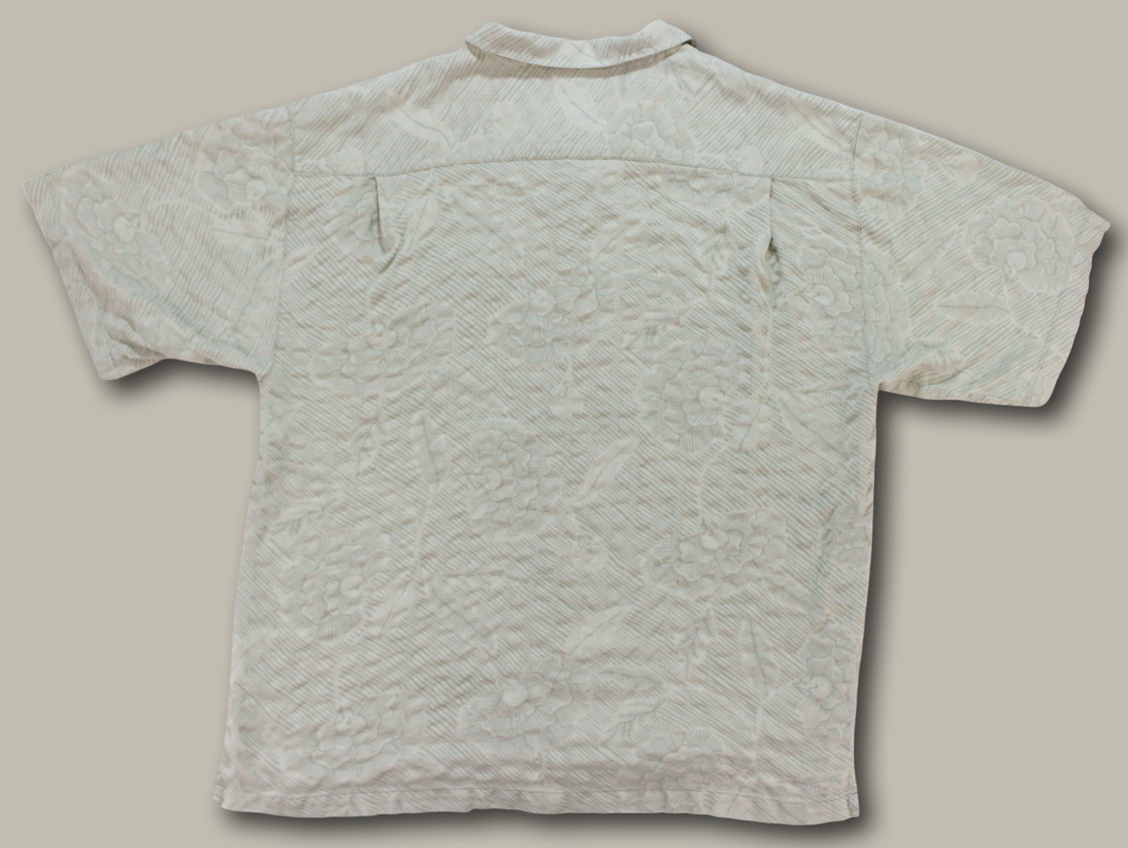 Tommy Bahama 100% Silk Camp Shirt XL Tonal Floral Jacquard Coconut Button Resort