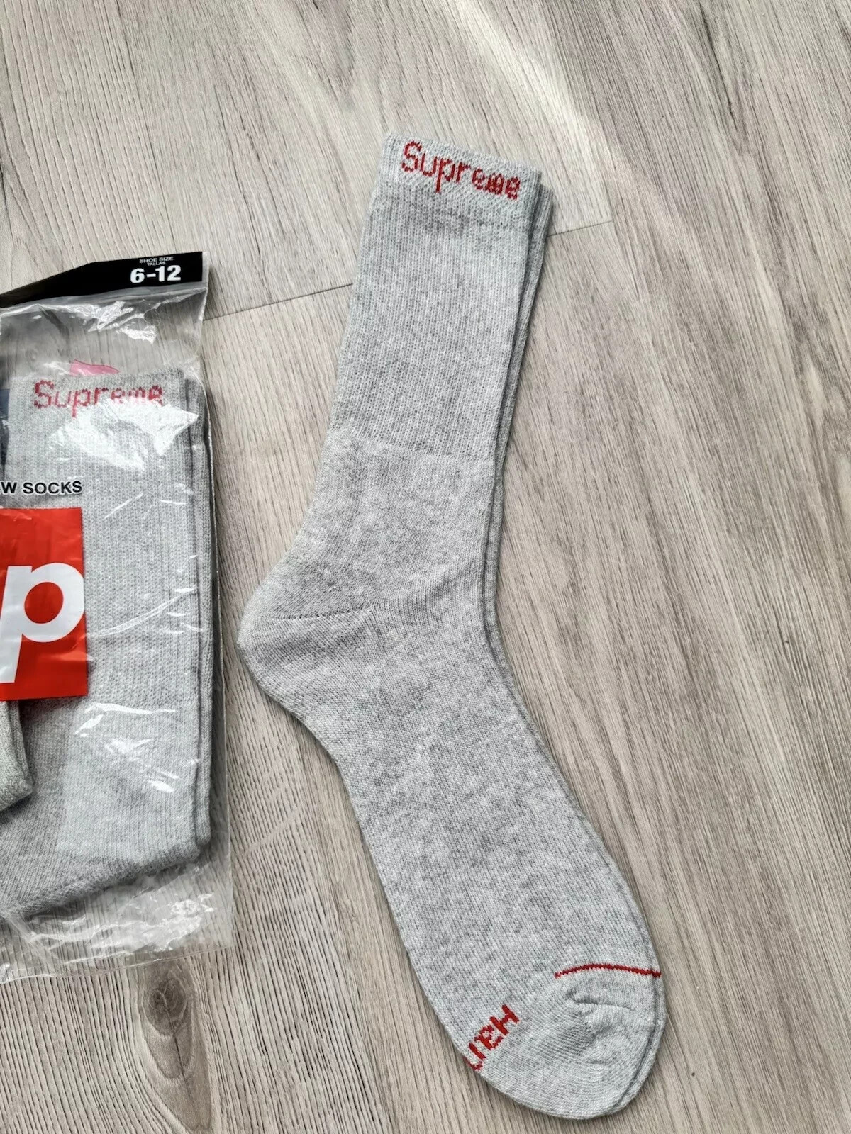 SUPREME X Hanes GREY Crew Socks (SINGLES) ONE PAIR / 100% AUTHENTIC BRAND NEW