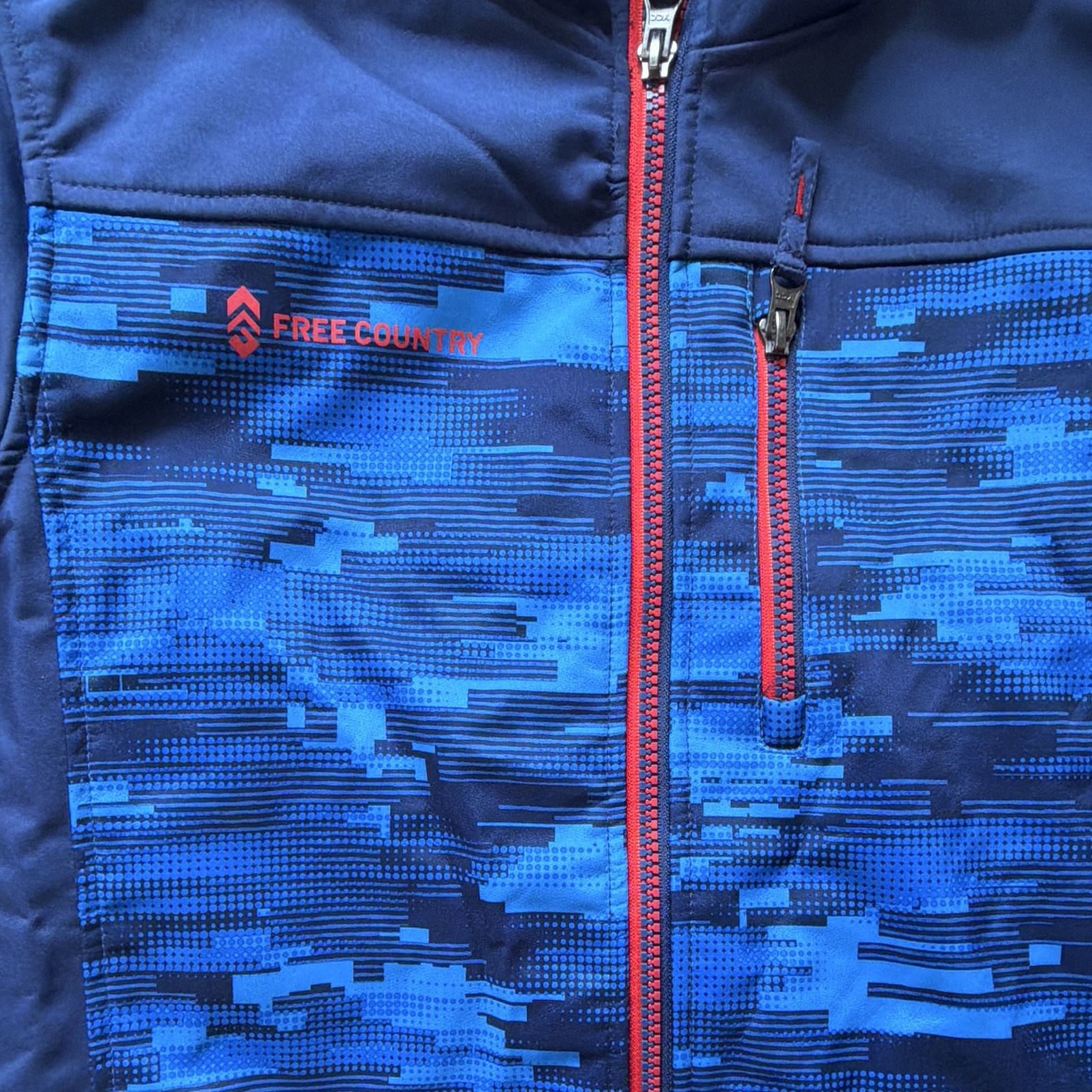 Free Country Boys Softshell Hooded Full Zip Jacket S Blue/Red Camo