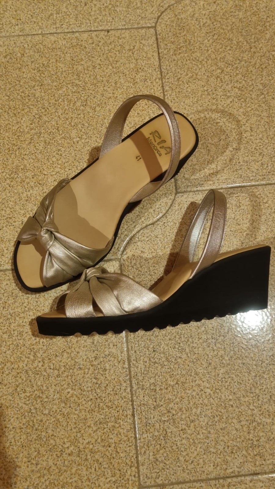 Ria Menorca Leather Heel Sandals Never Used Very Comfortable Size 41