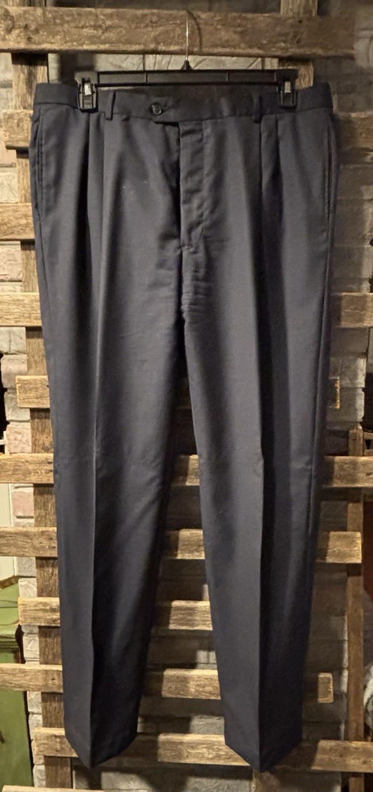 Men’s Jos. A. Bank Reserve Suit, 43R, 37/38 X32.5, Gray and Blue