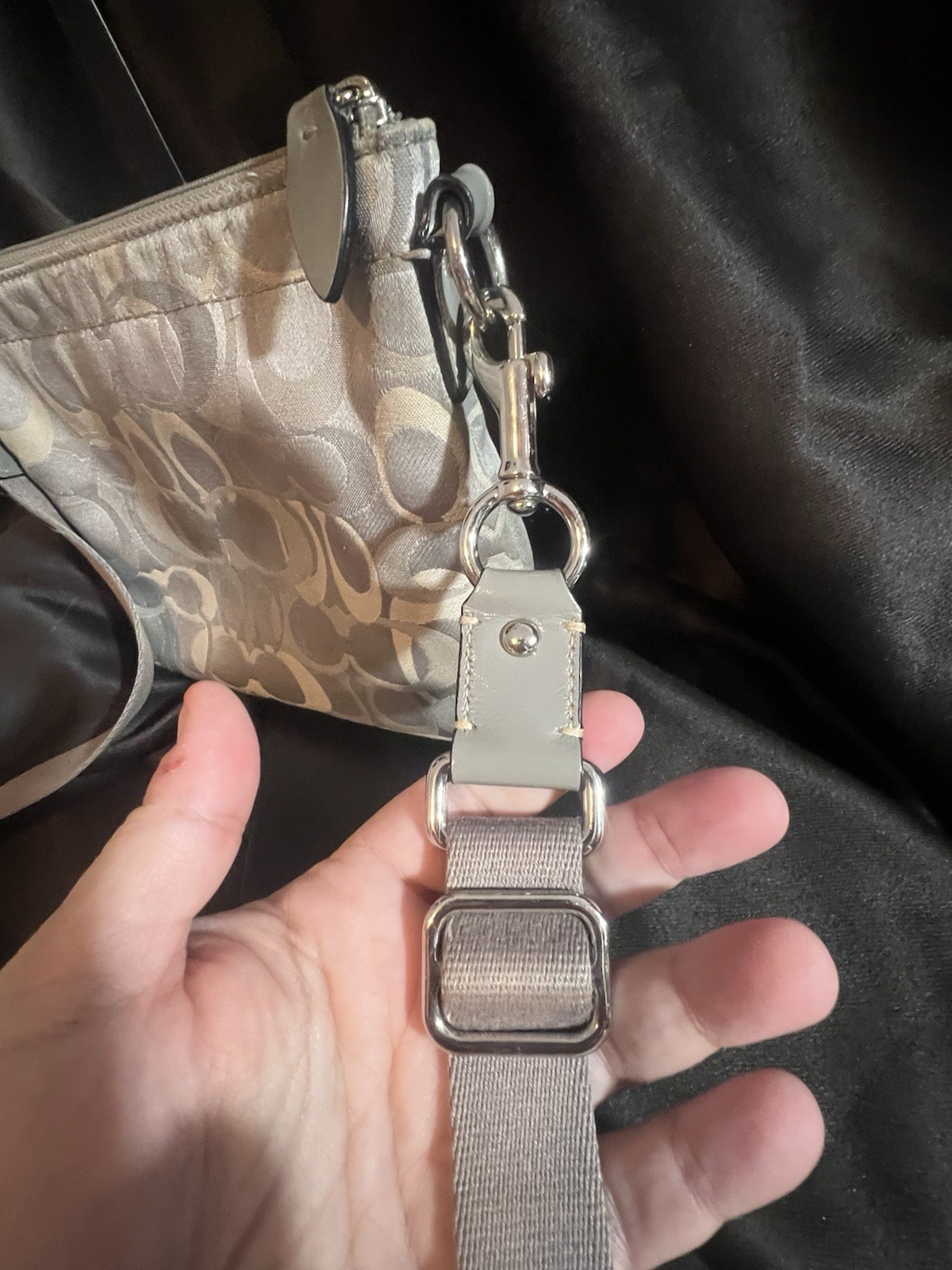 VTG COACH Penelope Signature Swingpack Crossbody~Ivory/Gray W/Silver Hardware
