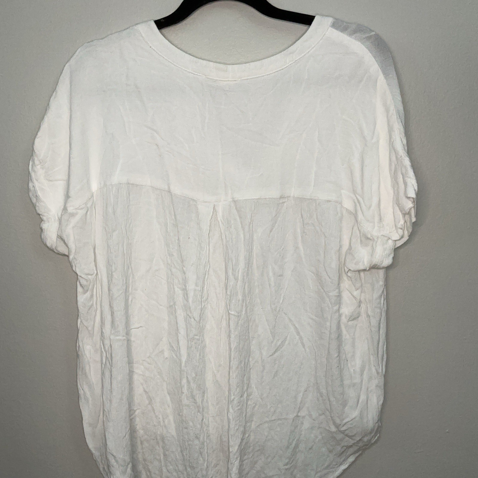 Jane and Delaney Women’s M White Solid V-Neck Short Sleeve Pullover Top