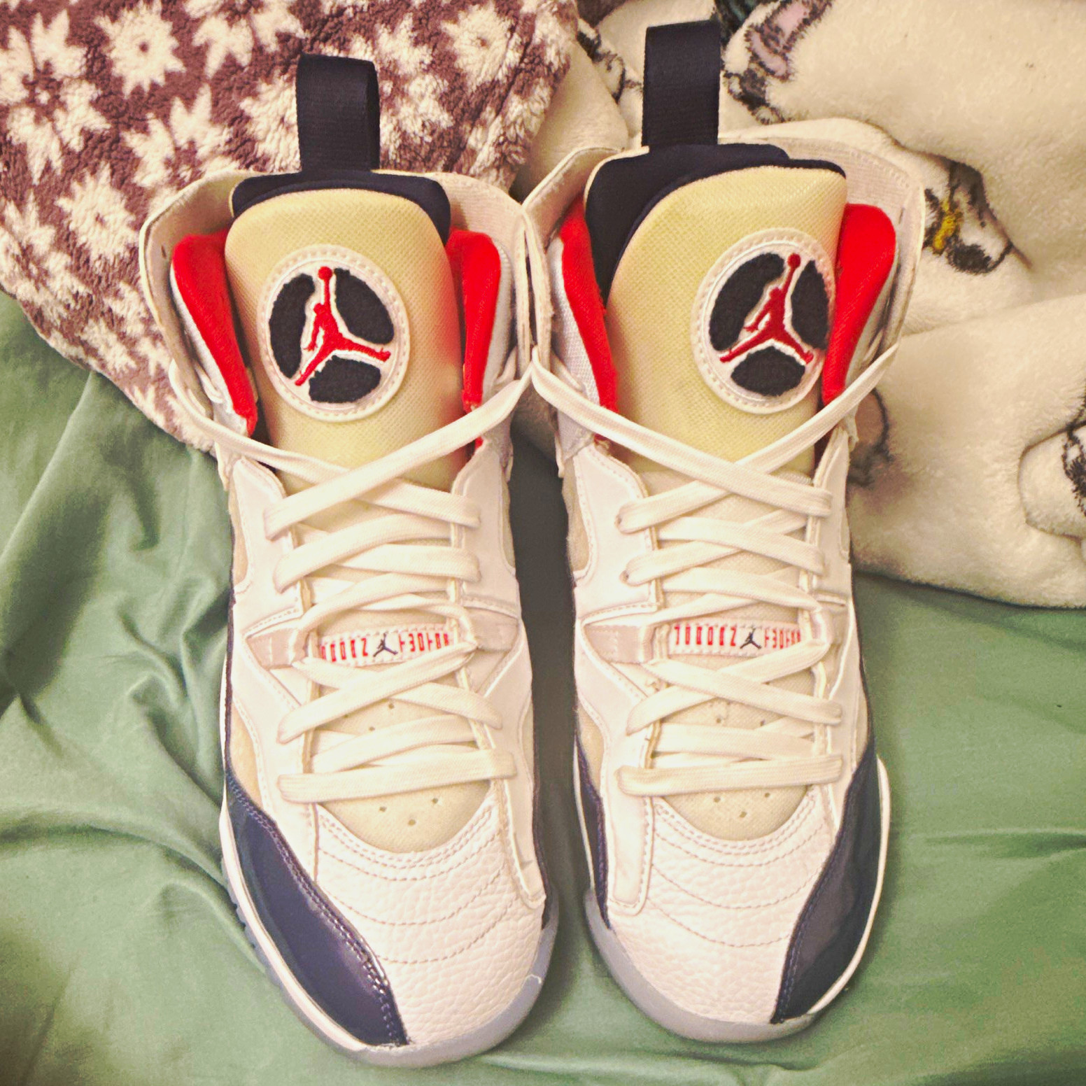 Air Jordan Jumpman Two Trey 6.5Y Great used condition does not come with box.