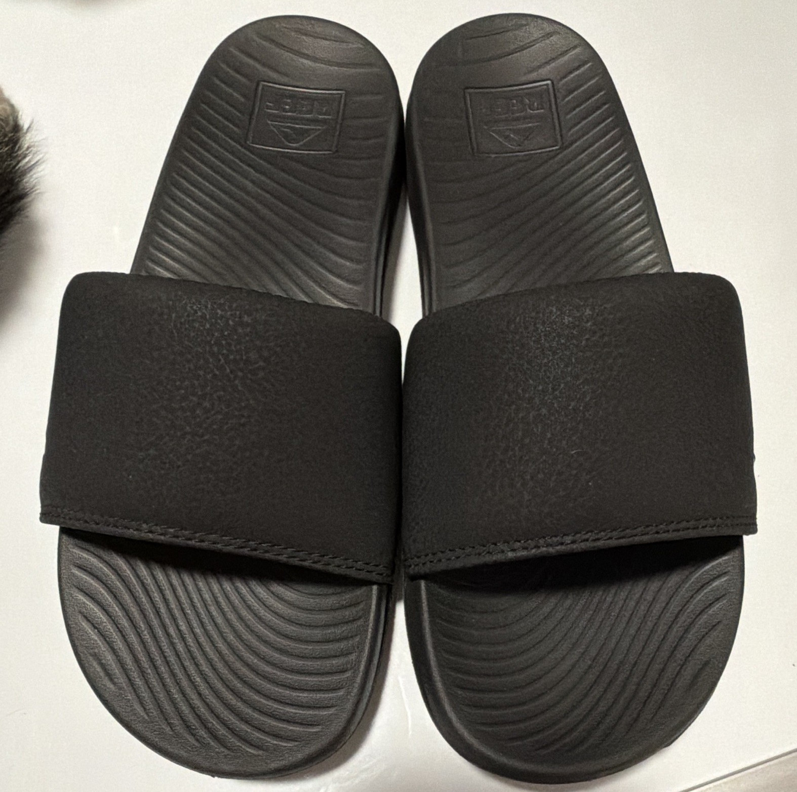 Reef Men’s Black Slide Sandals Synthetic Upper Rubber Sole Size 9