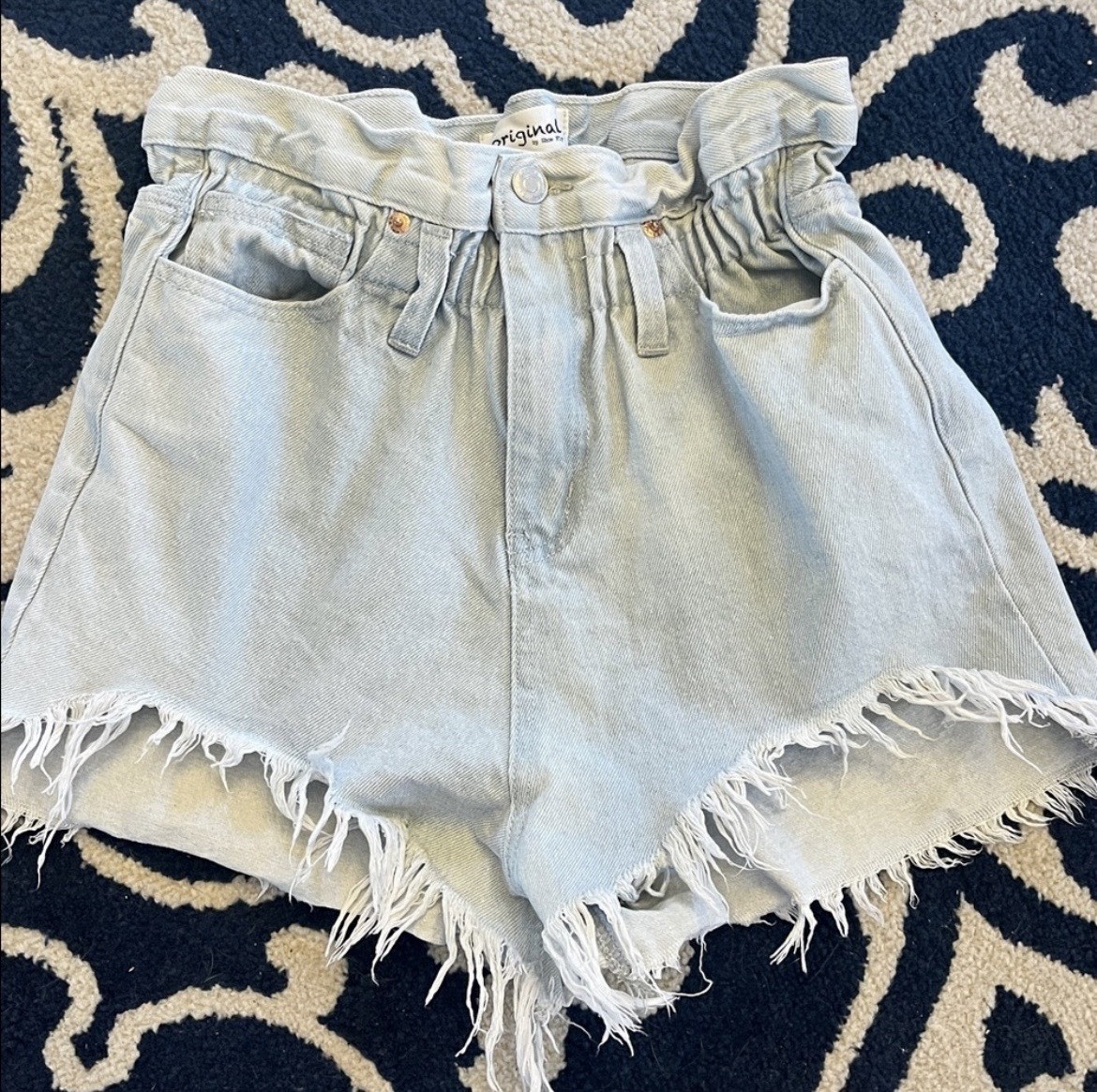 B Original Comfy Denim Shorts Ragged Shark Bite Hem Elastic Waist