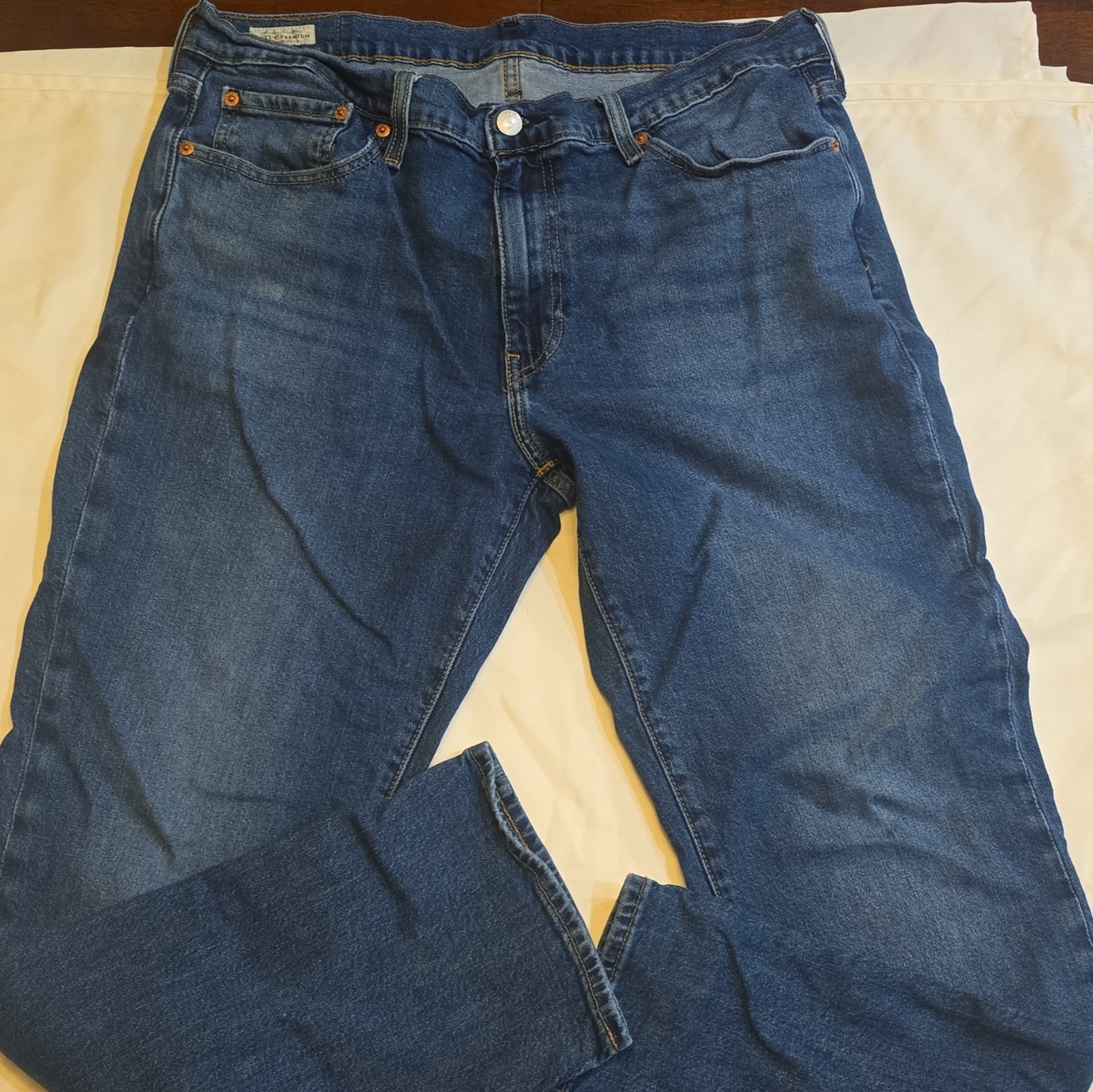 Levi’s Premium Men’s Athletic Taper Waterless Medium Wash Blue Denim Jeans