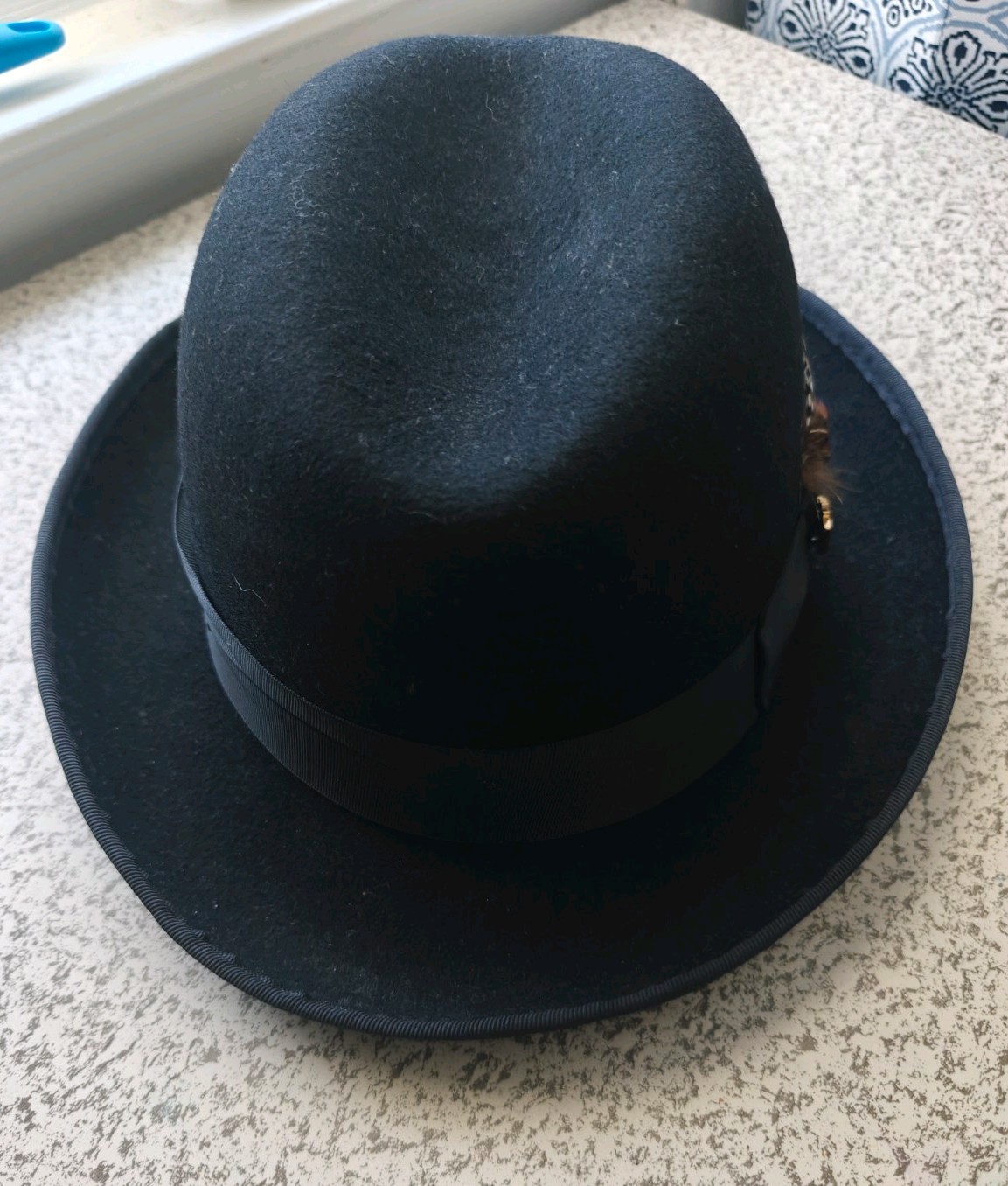 Bruno Capelo Men’s Black Solid Fedora Hat w/ Feather Accent Size 7 1/2