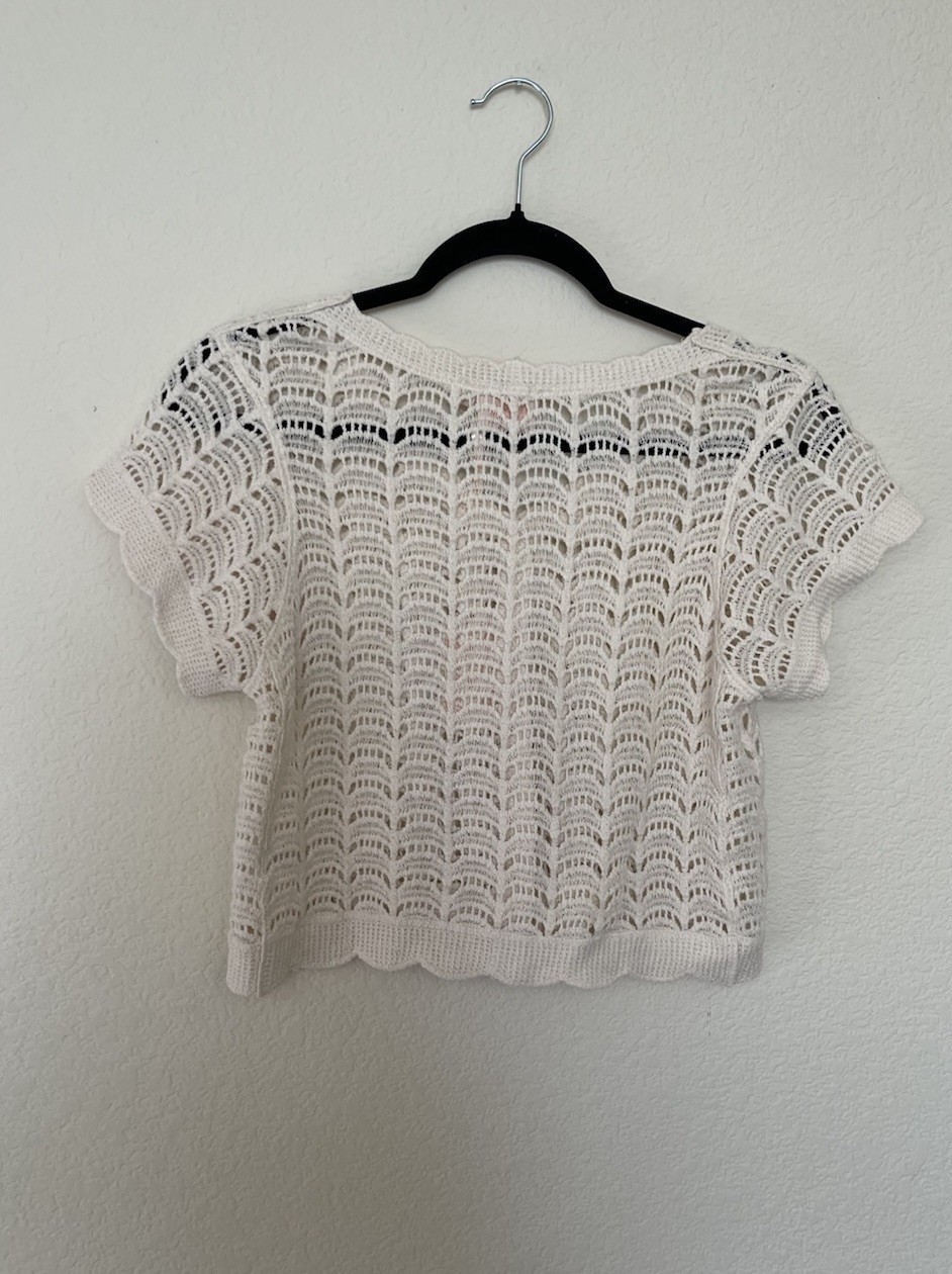 Good Luck Gem Women’s Cream Crochet Knit Button Front Crop Cardigan Size S NWT