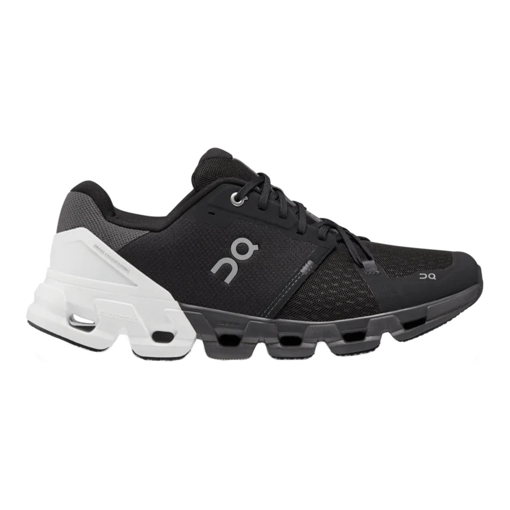 Women’s On Cloudflyer 4, Black/White, 7 D Wide US