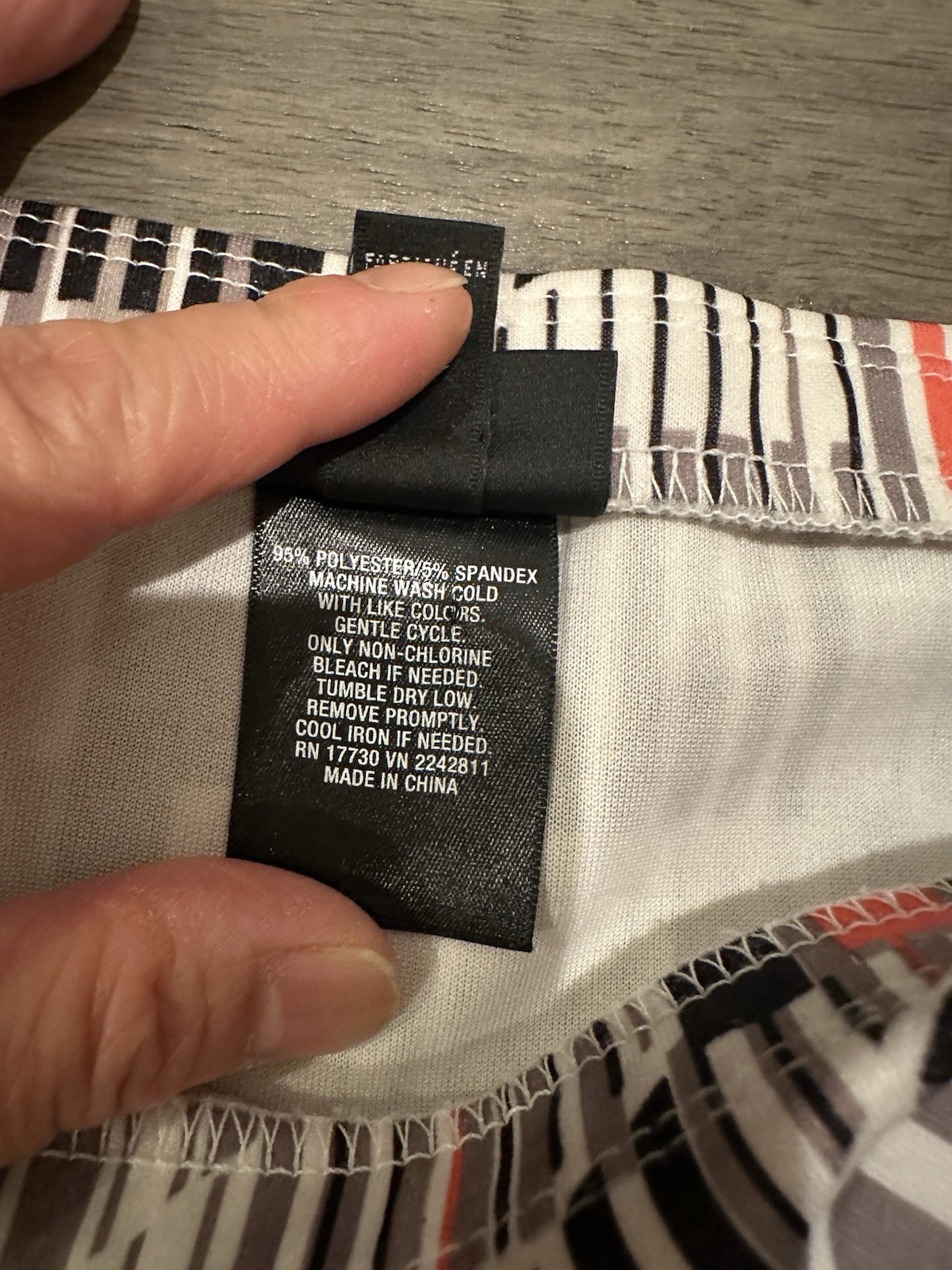 Massimo black, white, gray, and orange geometric pattern skirt in XS #midi