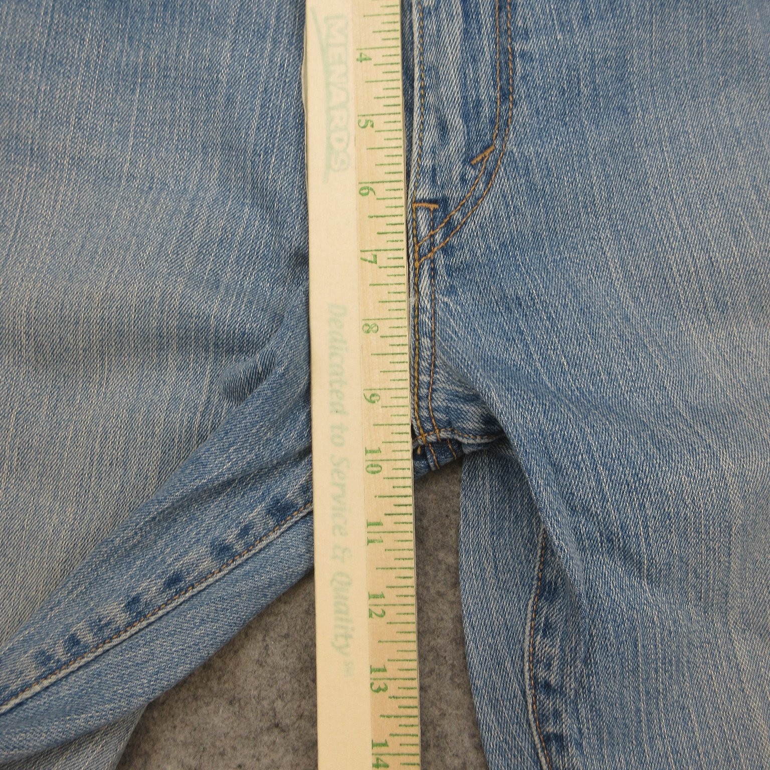 Levi’s 550 Jeans Women’s Size 8 Medium Light Wash Relaxed Tapered Stretch