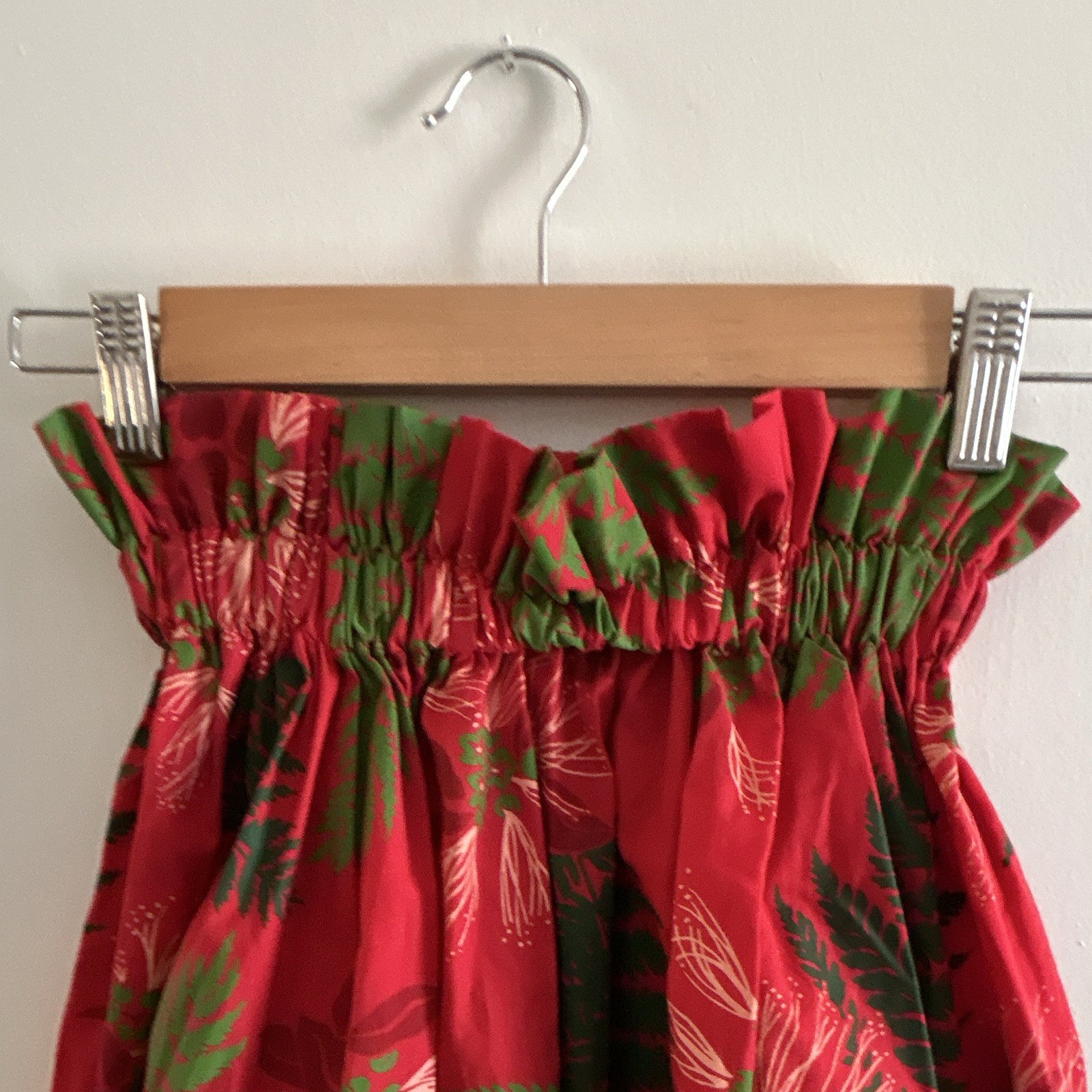 Girls Red/Green Floral A-Line Knee-Length Skirt, Elastic Waist Pull-On, S