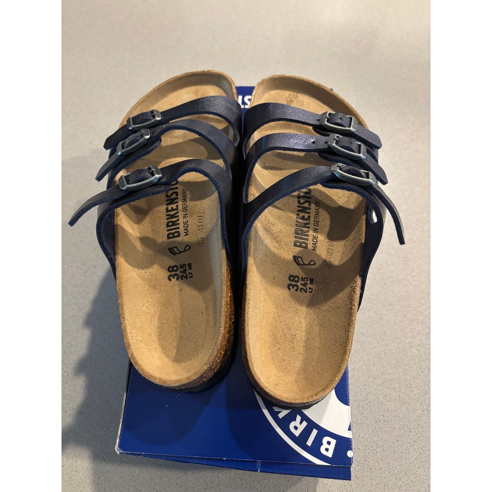 NWT Birkenstock Florida Birko-Flor – size 38 (7-7.5)