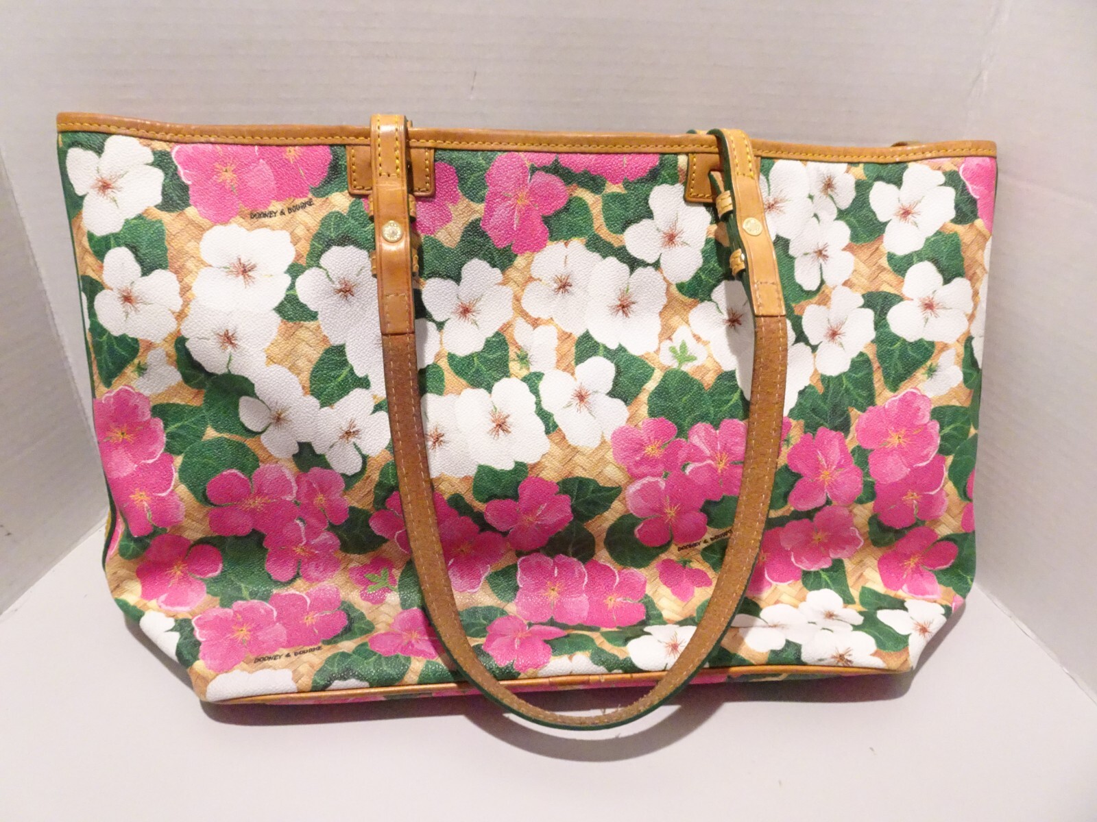 Dooney & Bourke Leisure Large Shopper Tote Pink White Flowers Basketweave Leathe