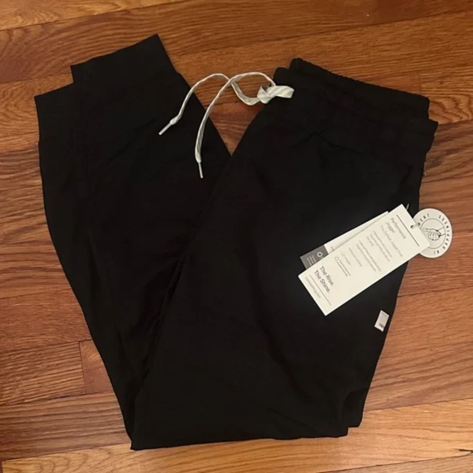 NWT – Vuori Women’s Performance Joggers – Black Heather – NEW