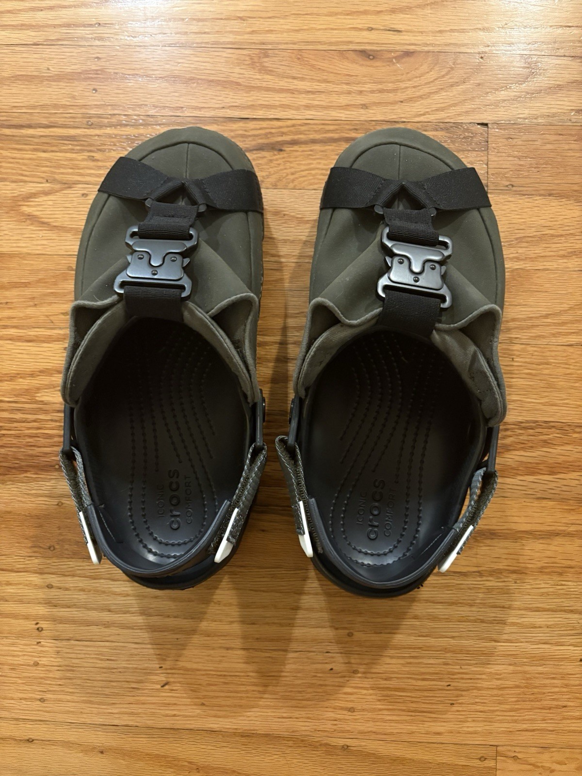 BEAMS x Crocs Technical Cobra Buckle Clog Size M8 W10 In Olive
