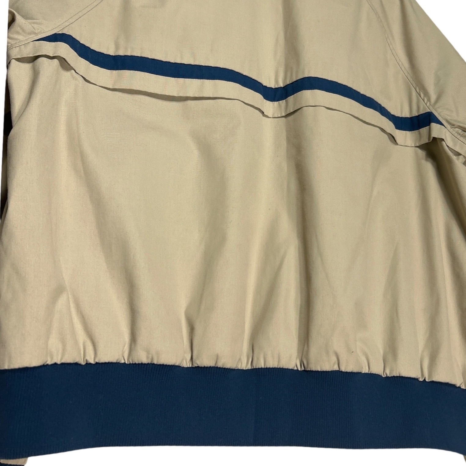 Vintage Woolrich Bomber Jacket Beige Navy Blue 24″ Wide 26″ Long