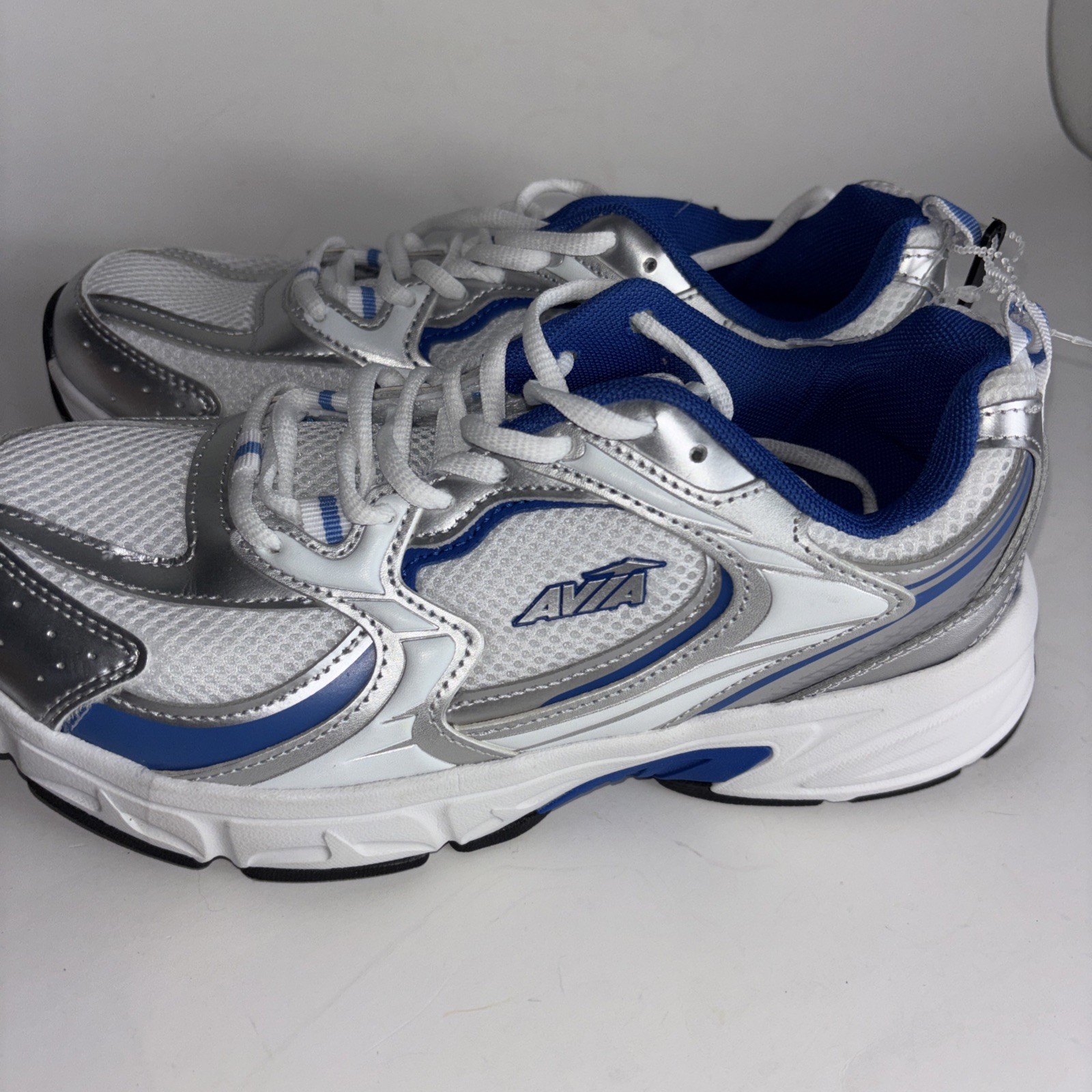 AVIA 5000 Sneakers Shoes Women’s size 8.5 Brand New
