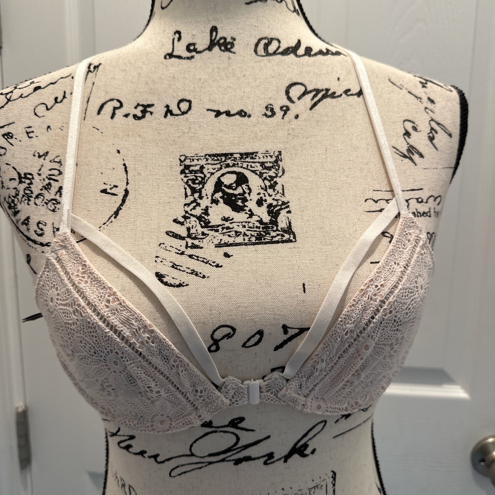 Victoria’s Secret Very sexy Unlined Demi Bra Beige Front Closure Size 32B