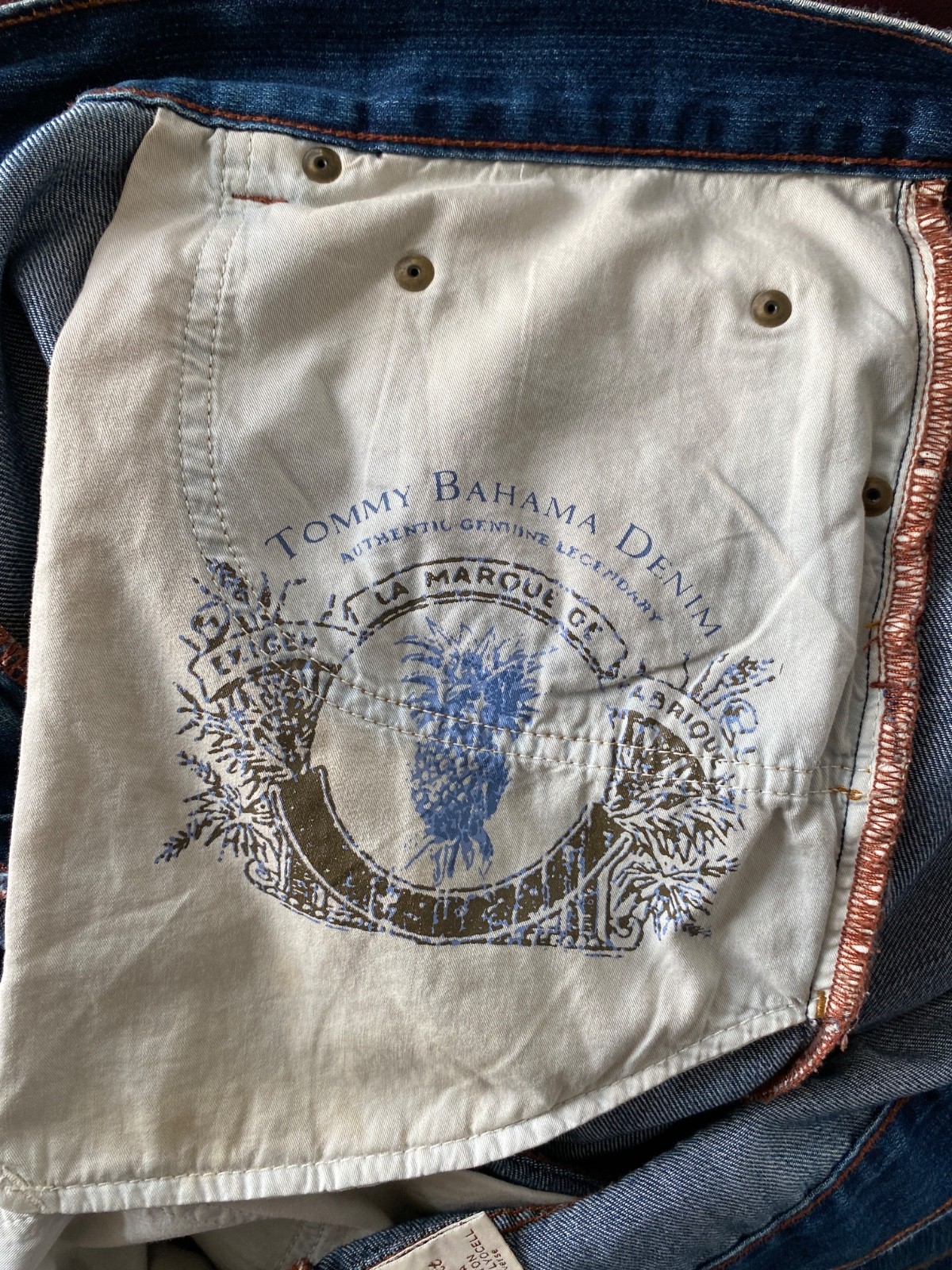 Tommy Bahama denim jeans size 42 by 30 in classic fit