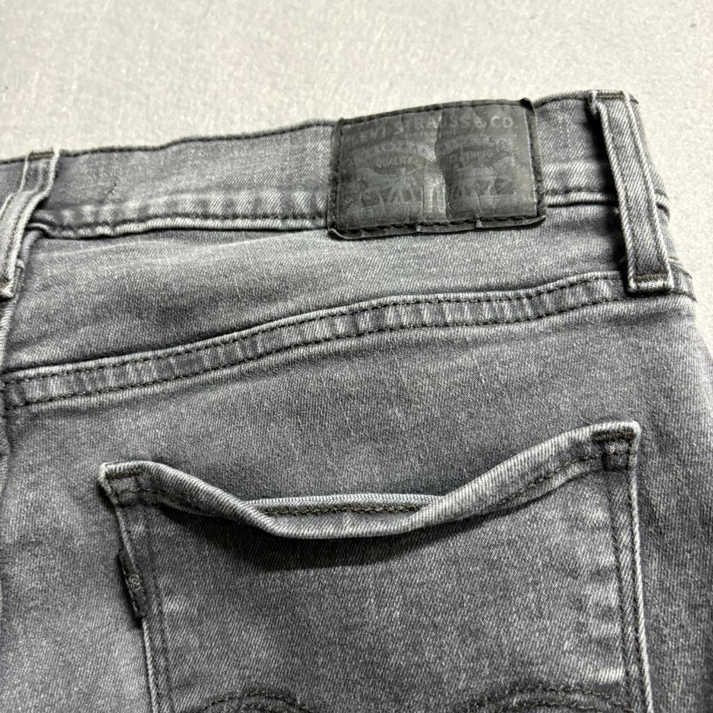 Levis 314 Shaping Straight Jeans Womens 29 Gray Denim Stretch Pants
