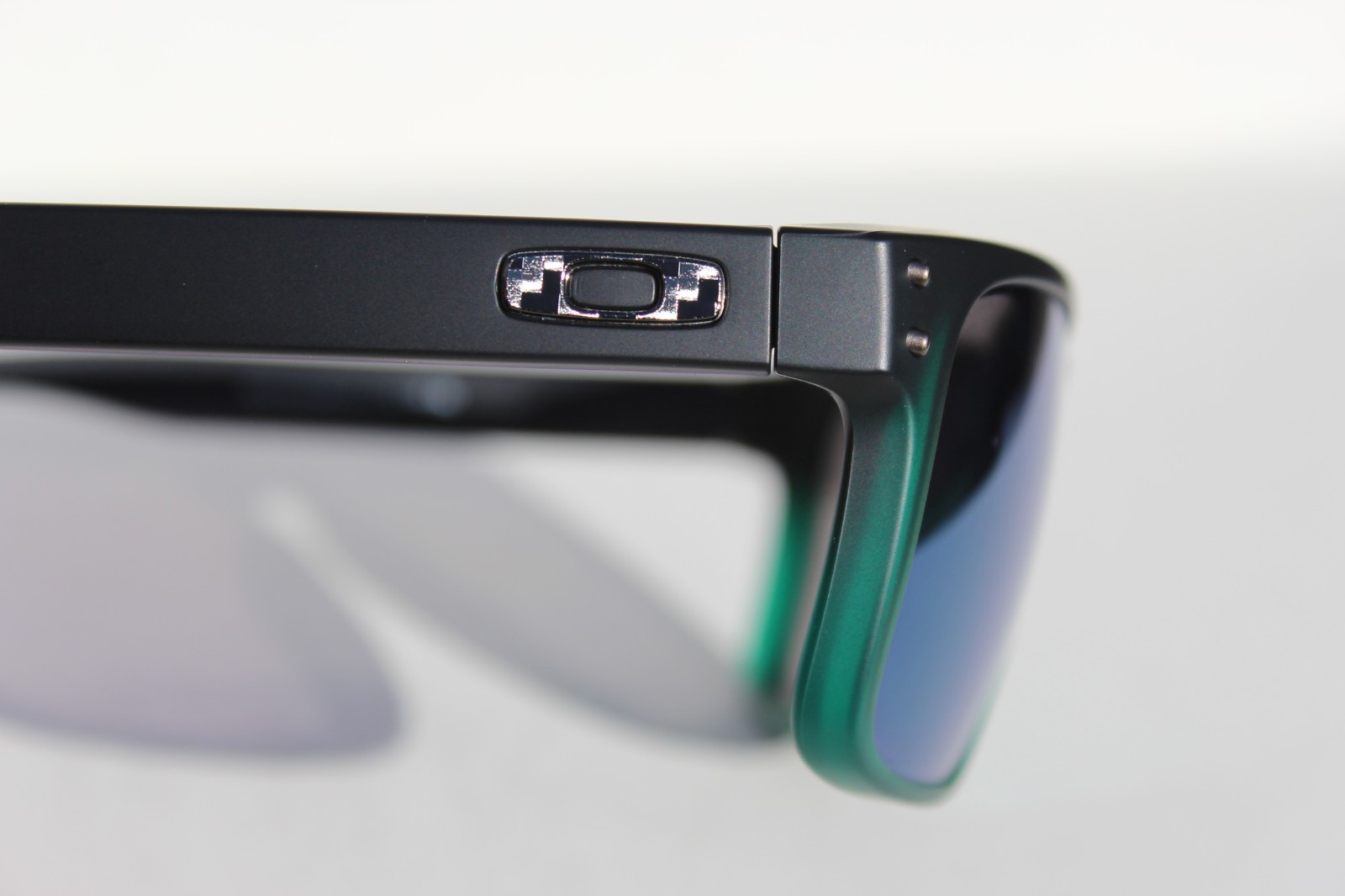 OAKLEY Holbrook Sunglasses Jade Fade/Prizm Jade Green NEW OO9102-E4