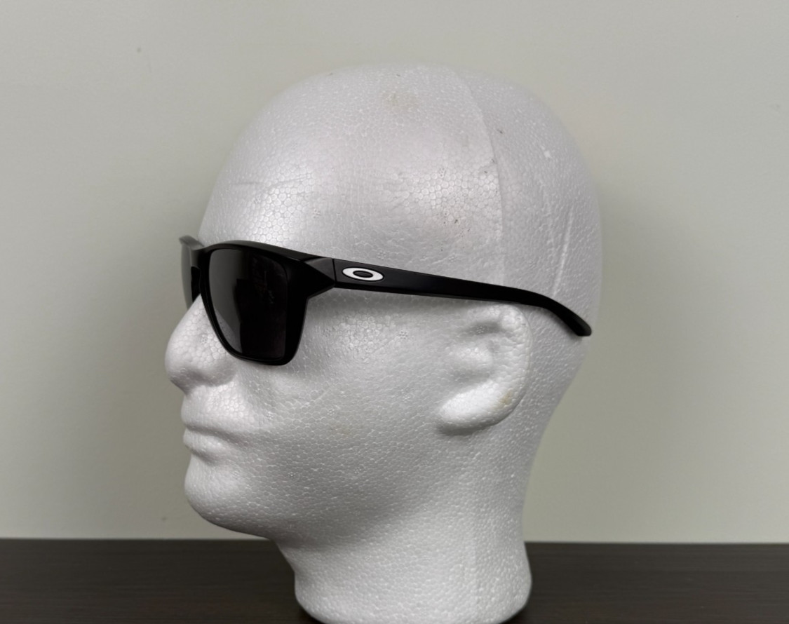 Oakley Sylas | Prizm Black Polarized, Matte Black Frame | High Bridge Fit