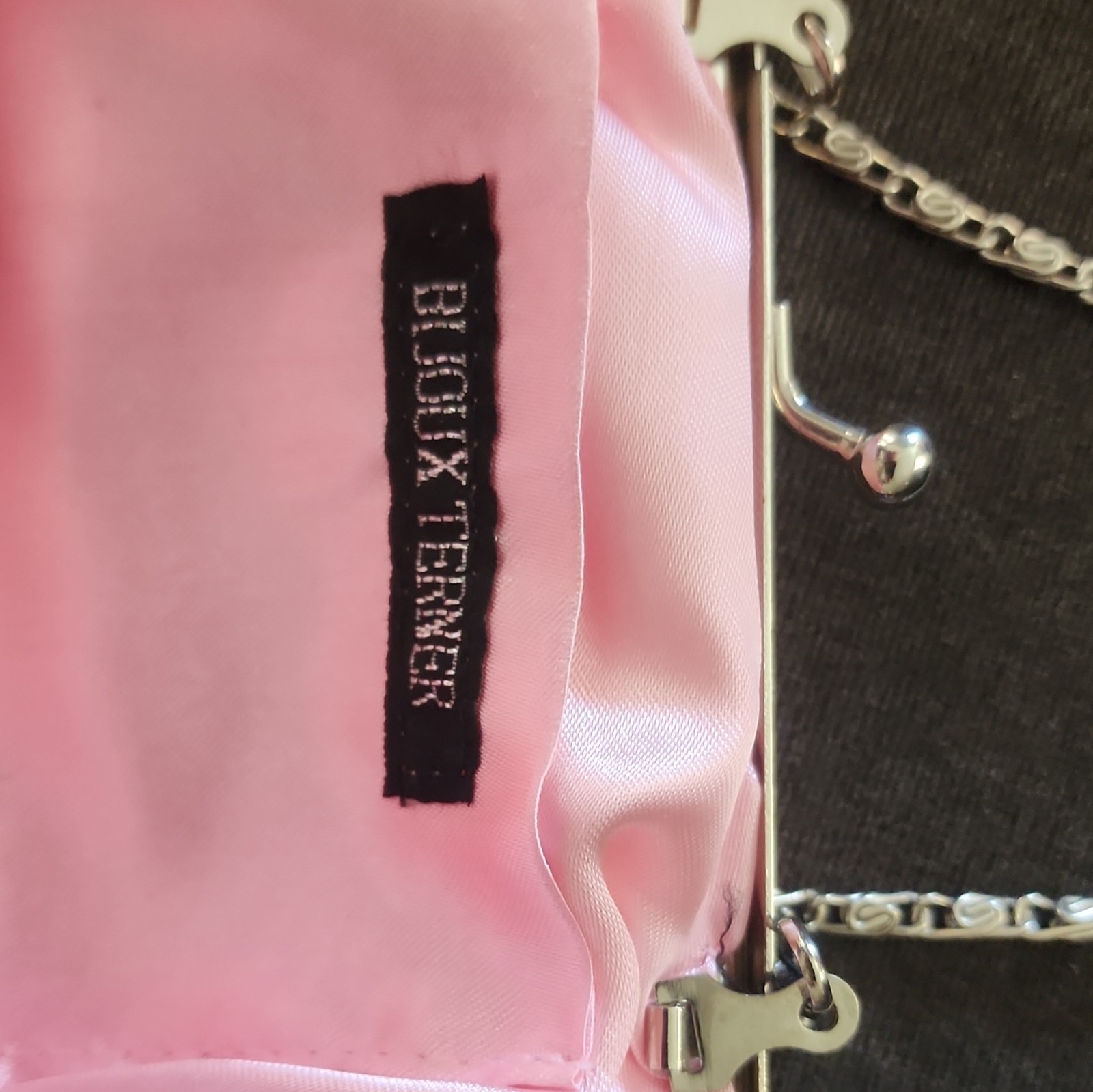Bijoux Terner Pink Beaded Sequin Kiss Lock Clutch w Silver Chain Strap Small