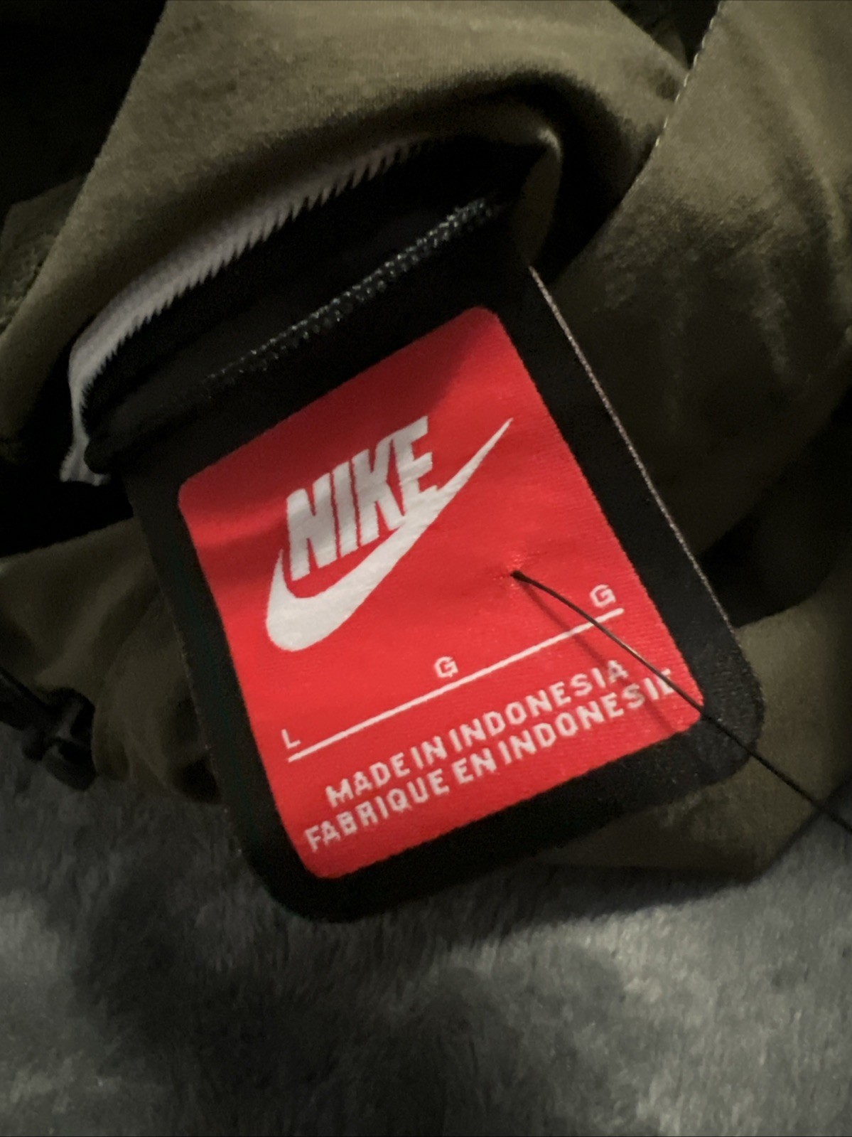 LARGE Nike Tech Men’s Woven Jacket (Medium Olive/Medium Olive/Black)