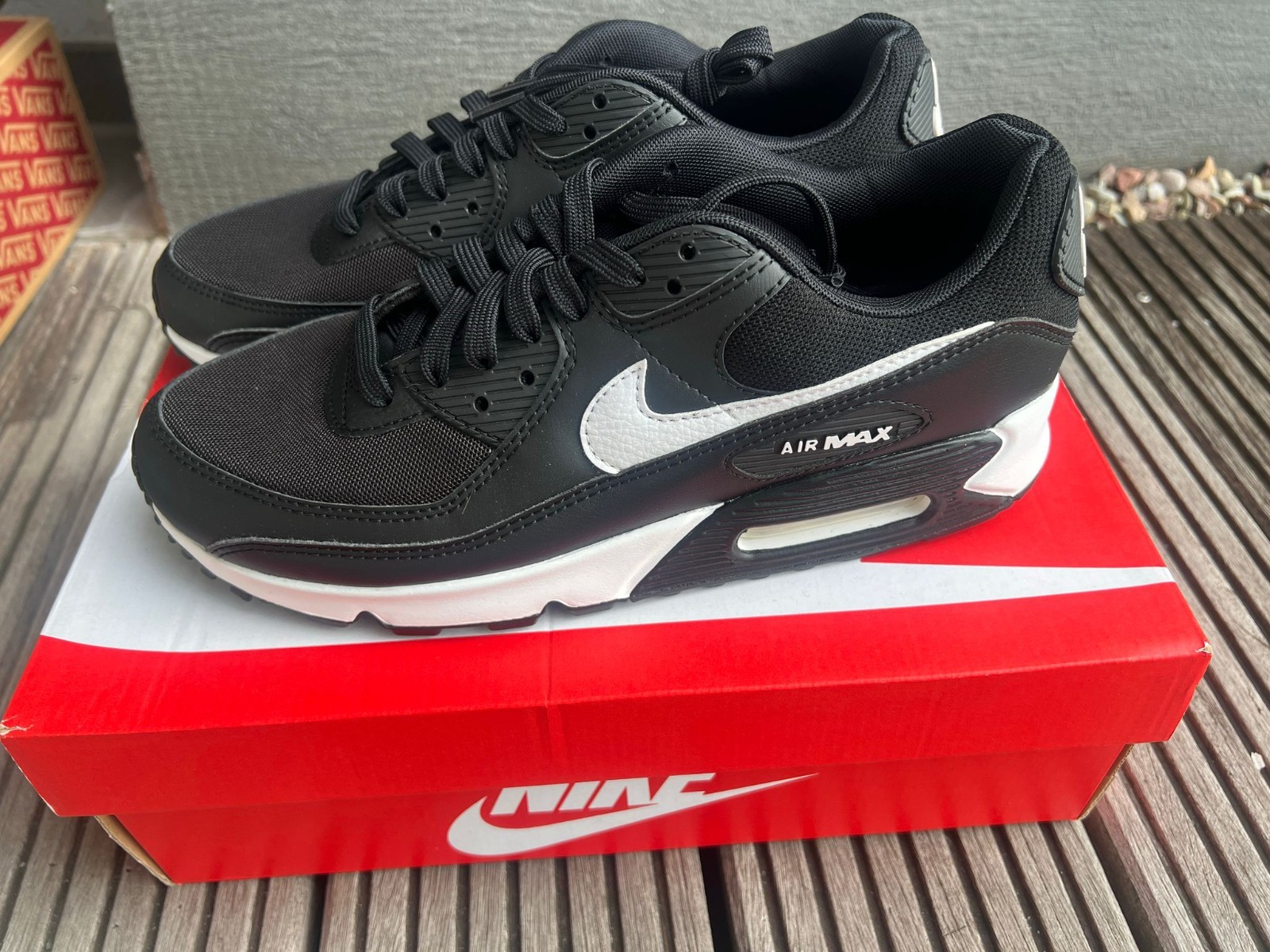Nike Air Max 90 Black White Black White EU 43 Unisex Trainers Casual Shoes New