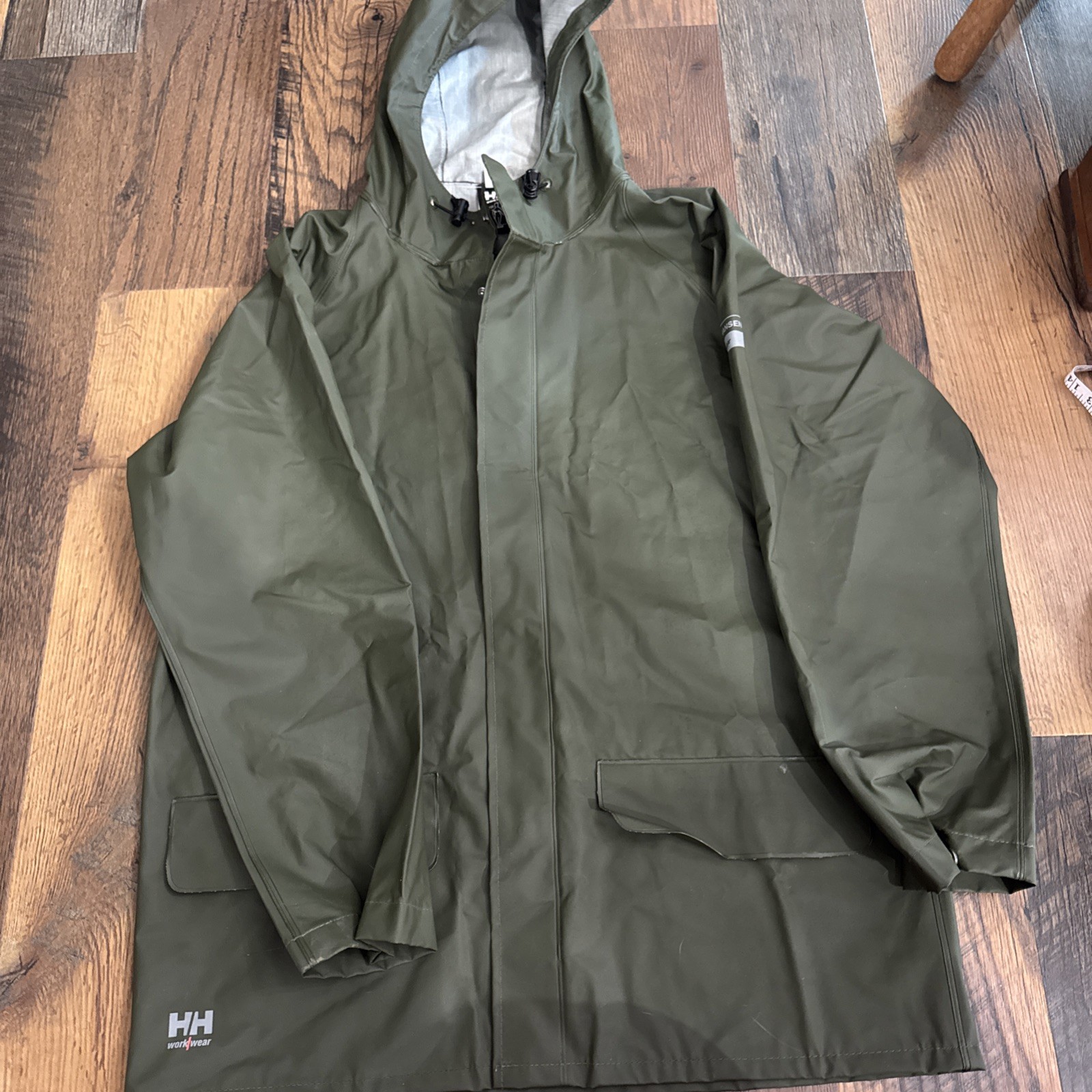 Helly Hansen Jacket Mens L Green Hooded Workwear Rain Coat Waterproof PVC
