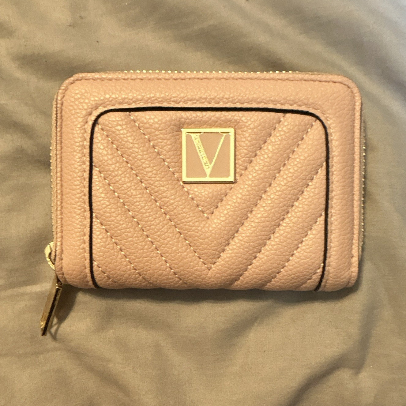 Victoria’s Secret Pink Quilted Zip-Around Wallet Logo Credit Card Slots
