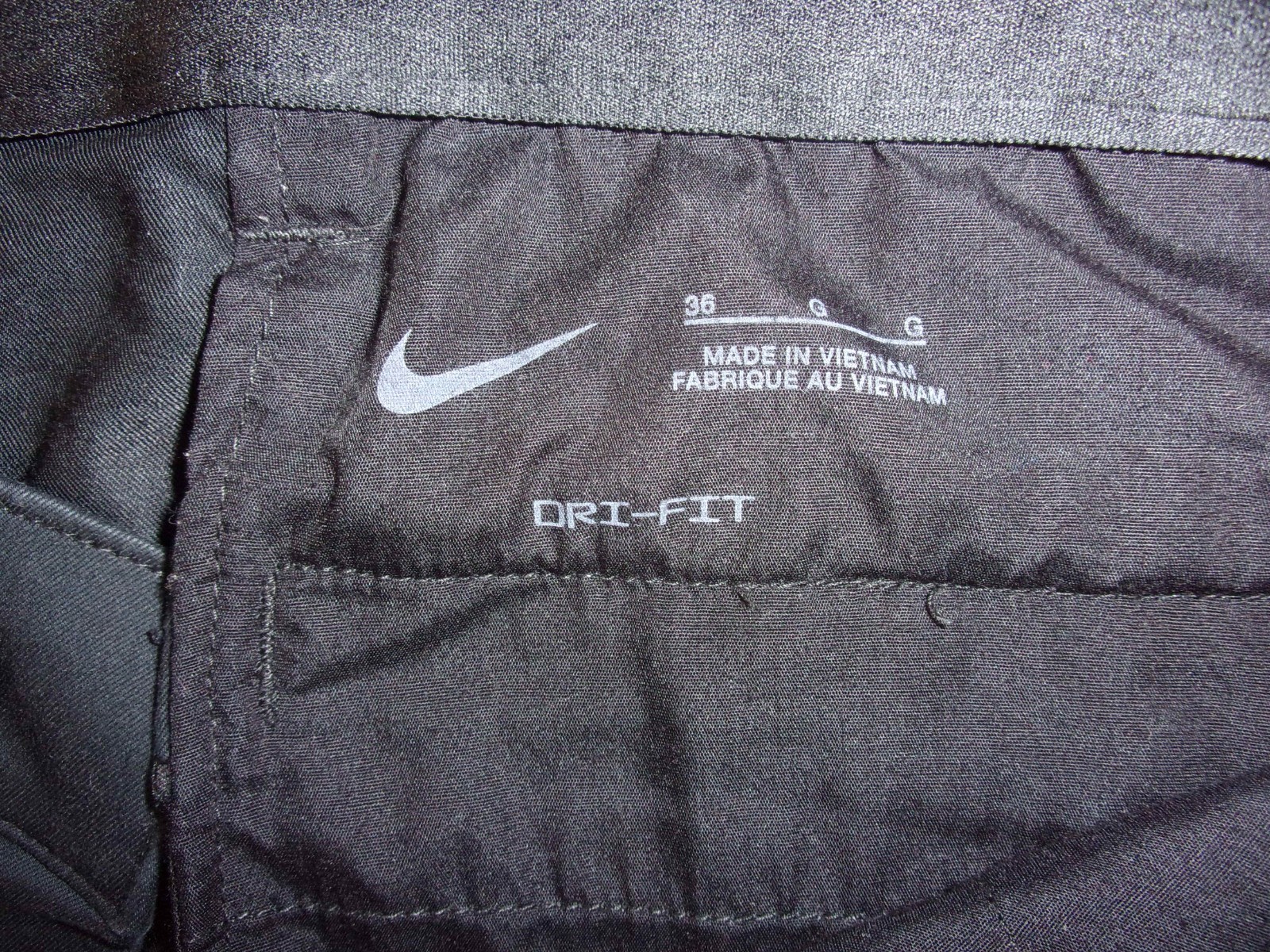 EUC CLEAN DESIGNER NIKE DRI-FIT CASUAL ATHELTIC GOLF BLACK SHORTS SIZE 36