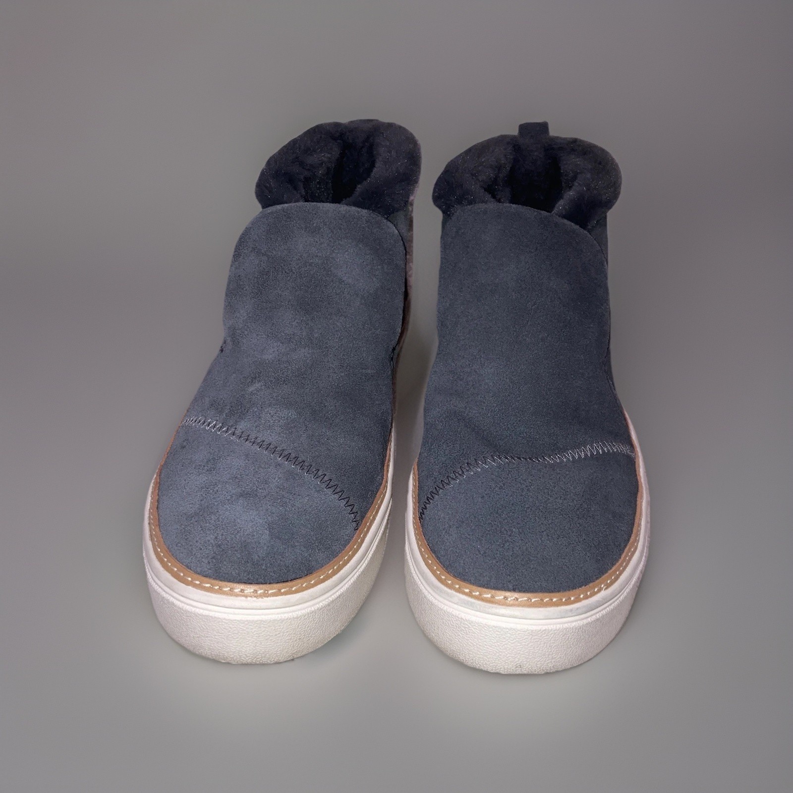 Toms Paxton Forged Iron Gray Zip Hi Top Moccasin Sneakers Suede Faux Fur W Sz 8