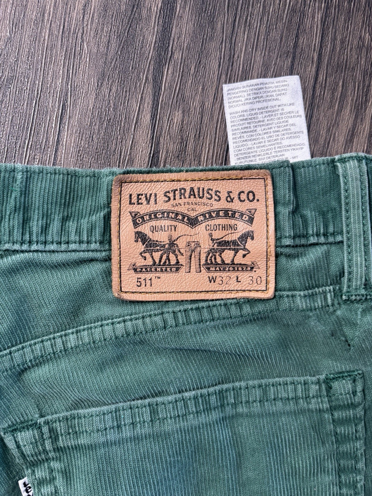 Levi’s Men’s 511 Green Corduroy Straight Fit Pants, Size 32 30