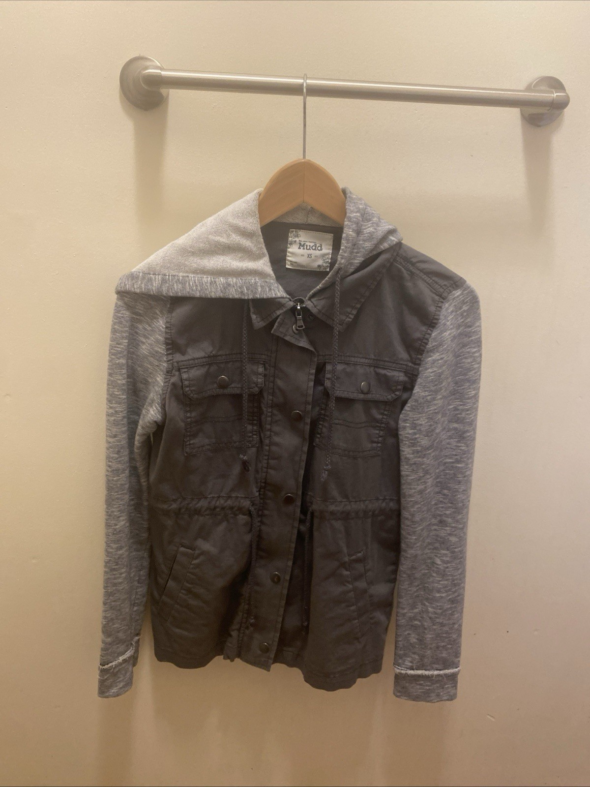 Mudd Women’s Gray Hooded Jacket Drawstring Waist Snap Buttons Pockets Size L