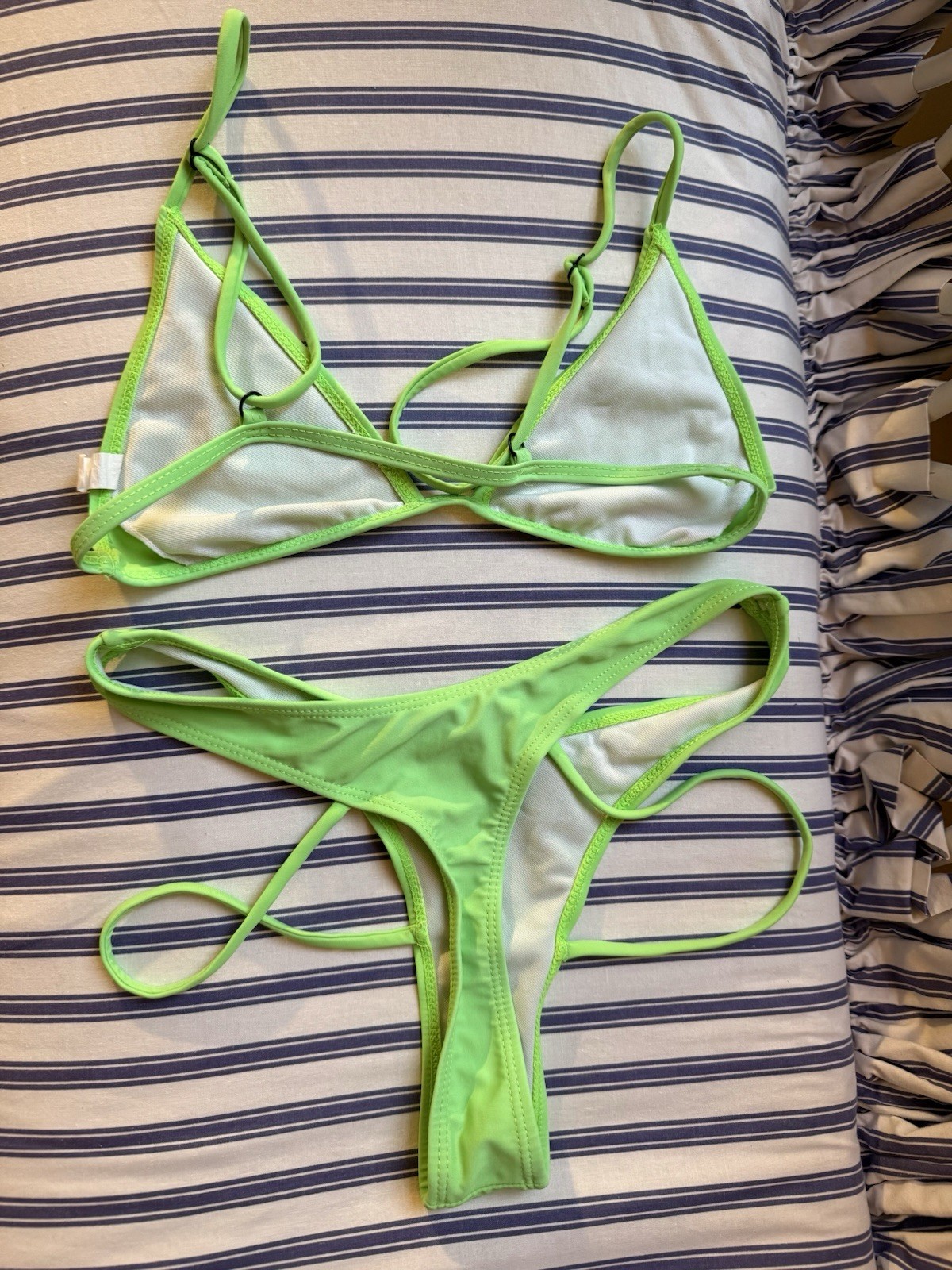 Neon Green Strappy Bikini Set size M 80% nylon 20% spandex pre-owned + Gift