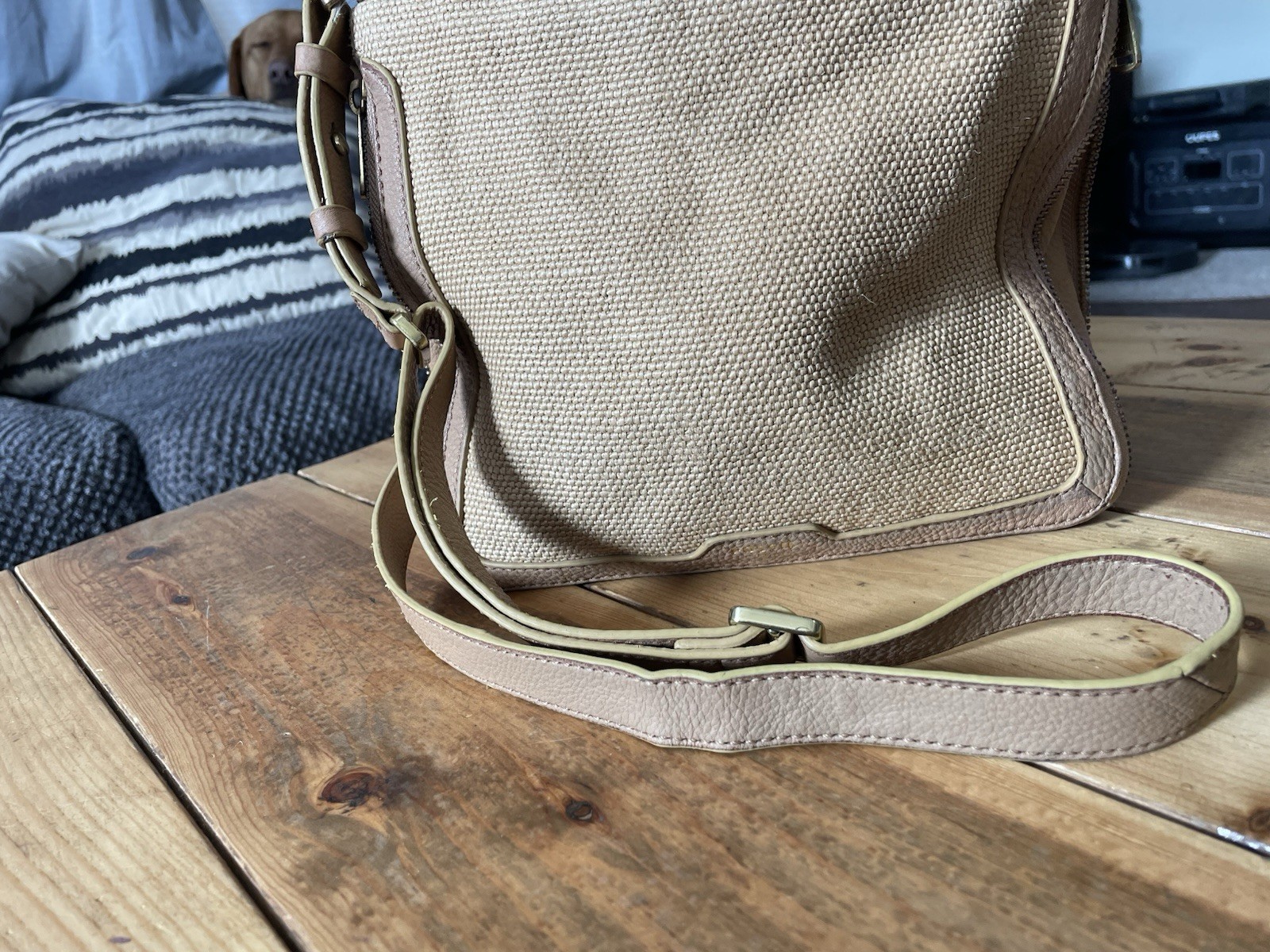 Fossil Crossbody beige tightly woven jute & Leather Accents Med Casual Shopper