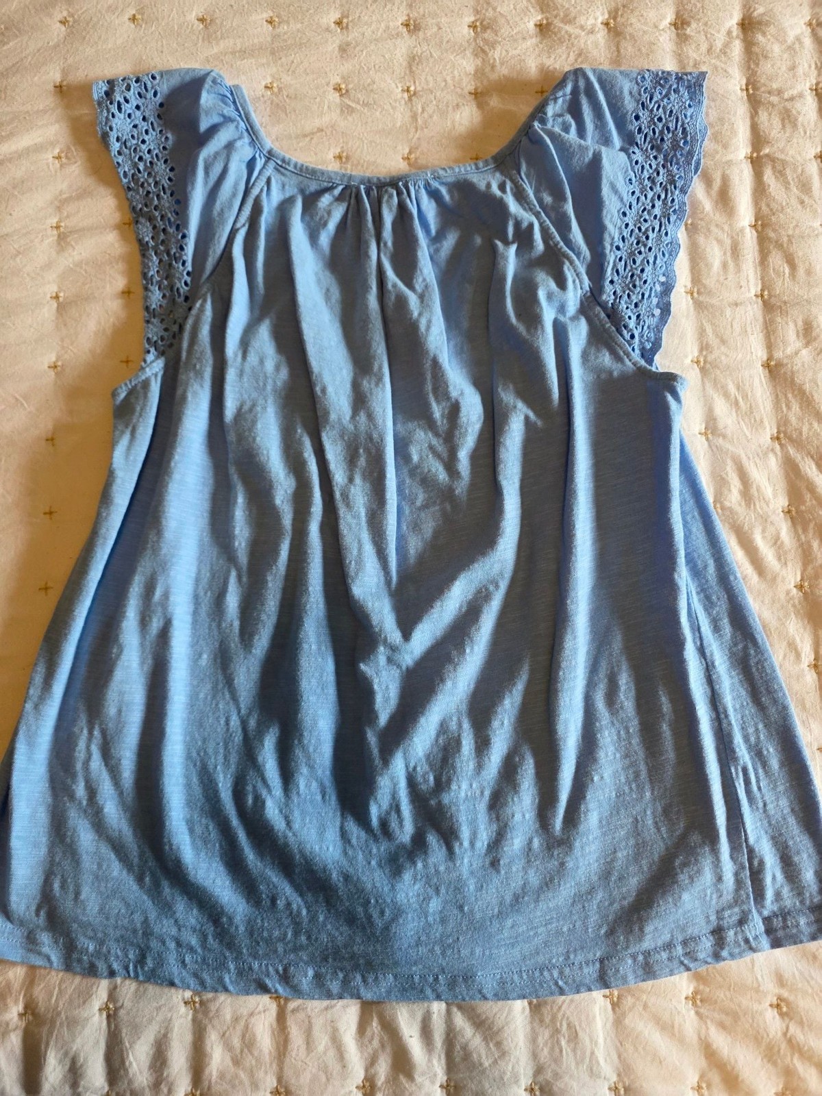 Jane & Delancey Light Blue Button Front Flutter Ruffle Sleeve Eyelet Detail Blou