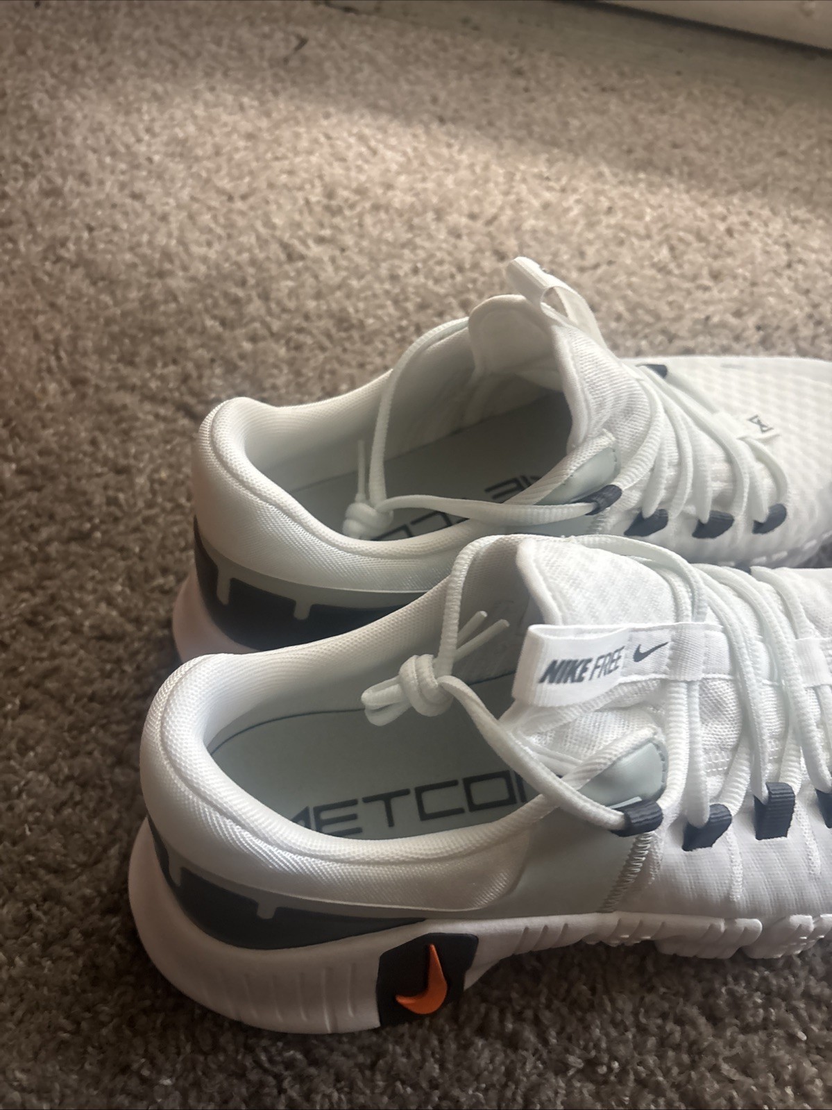 NEW Nike Free Metcon 5 Summit White/Bright Mandarin NBY DV3949-101 Mens Size 12