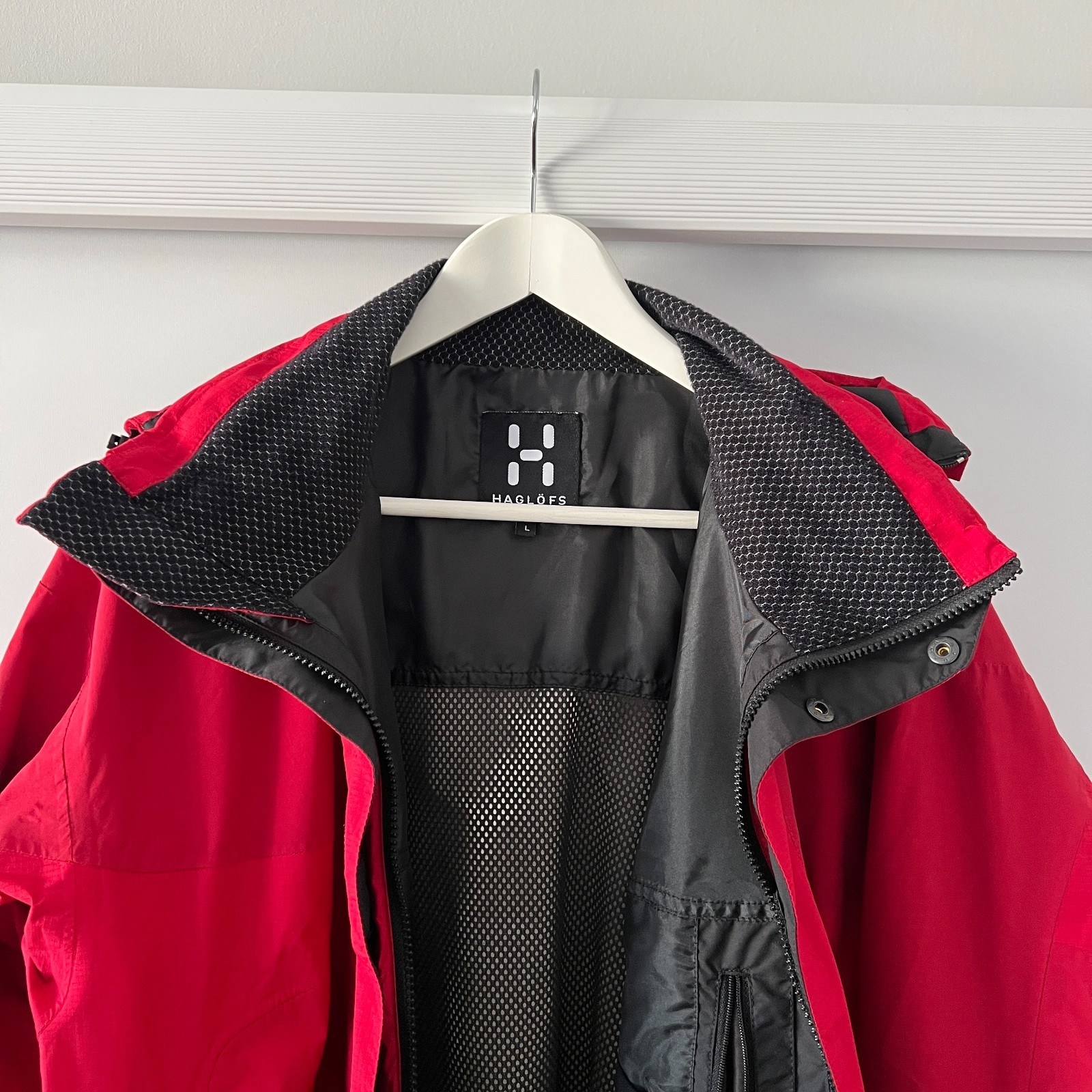 Haglofs Gore-Tex XCR Jacket Red Hooded Waterproof Shell Coat Outdoor Mens Size L
