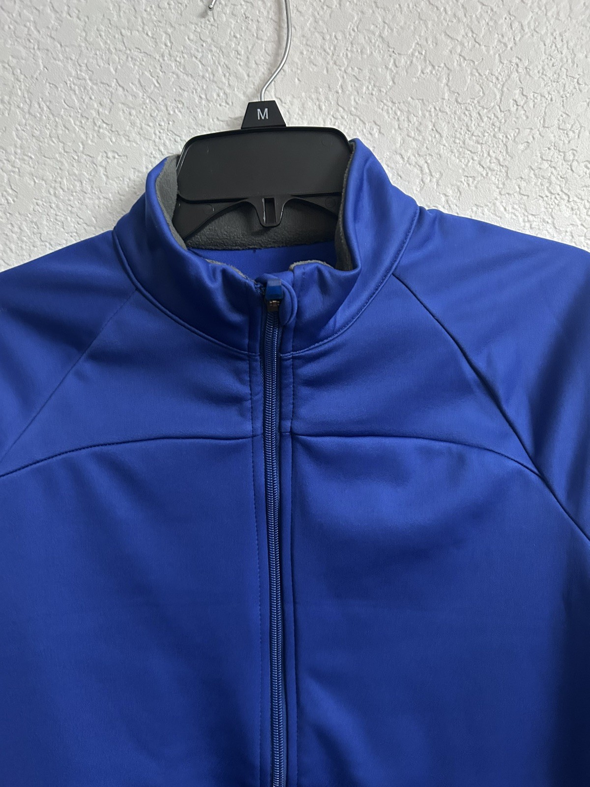 Antigua Women’s Size M Light Weight Cold Weather Water Resistant Coat Blue
