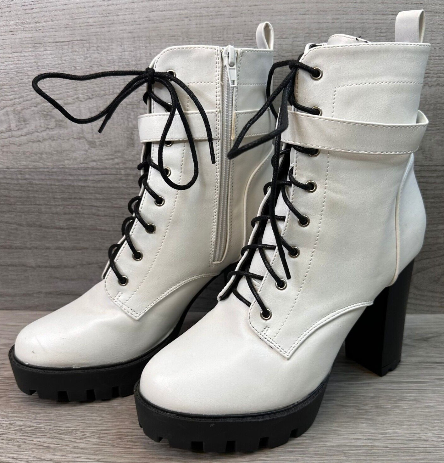 Yoki Boots Womens 9 Zipper Lace Up Platform Combat White w Black Accent Heels