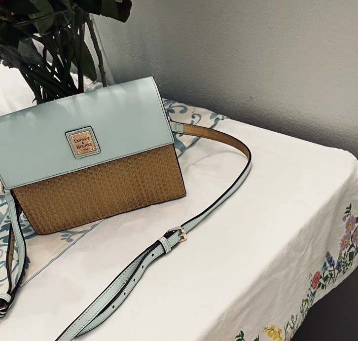 DOONEY & BOURKE BEACON LEATHER CROSSBODY SAND LIGHT BLUE-EMBOSSED WOVEN