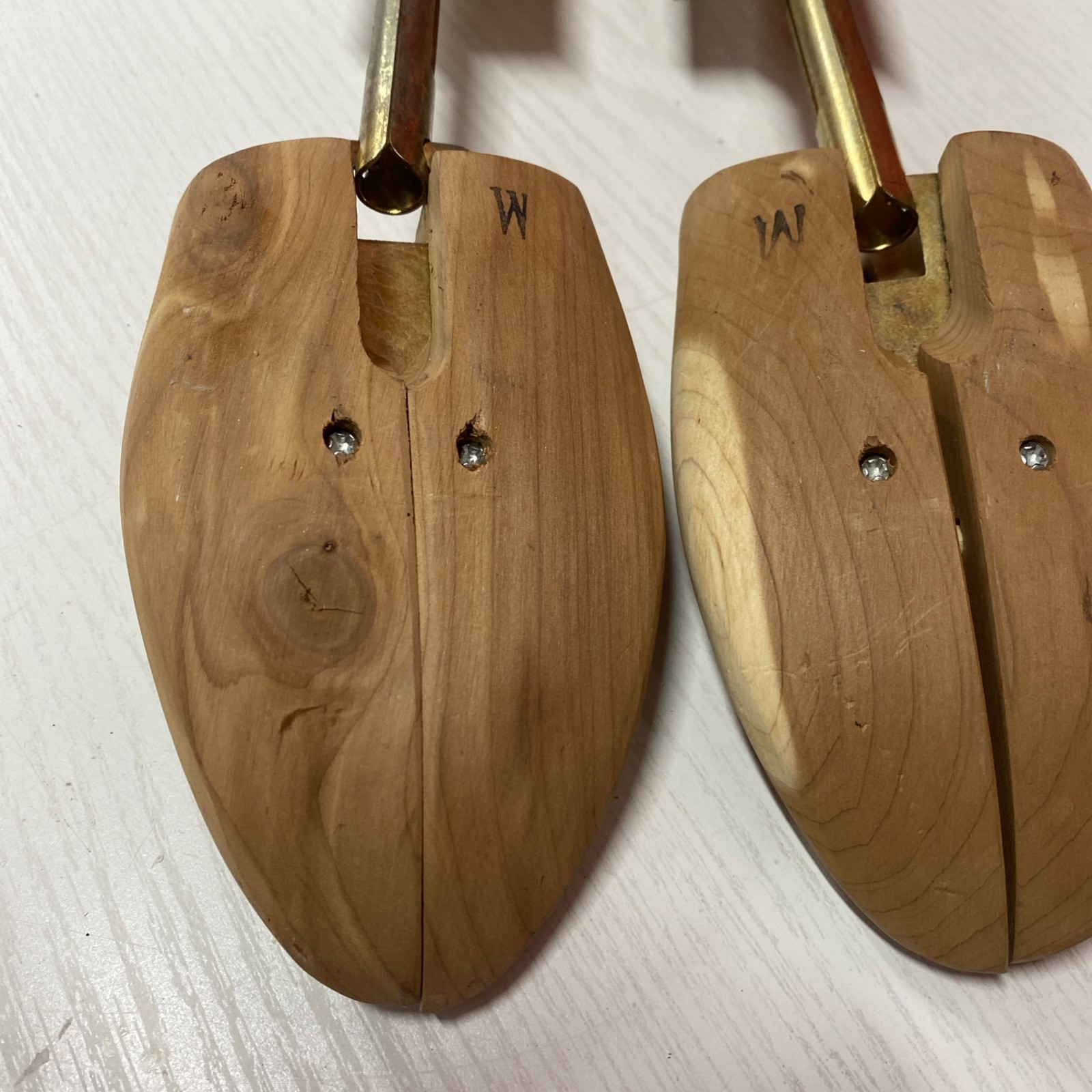 Mens Moneysworth And Best Cedar Shoe Trees Size M Medium 8W-10N
